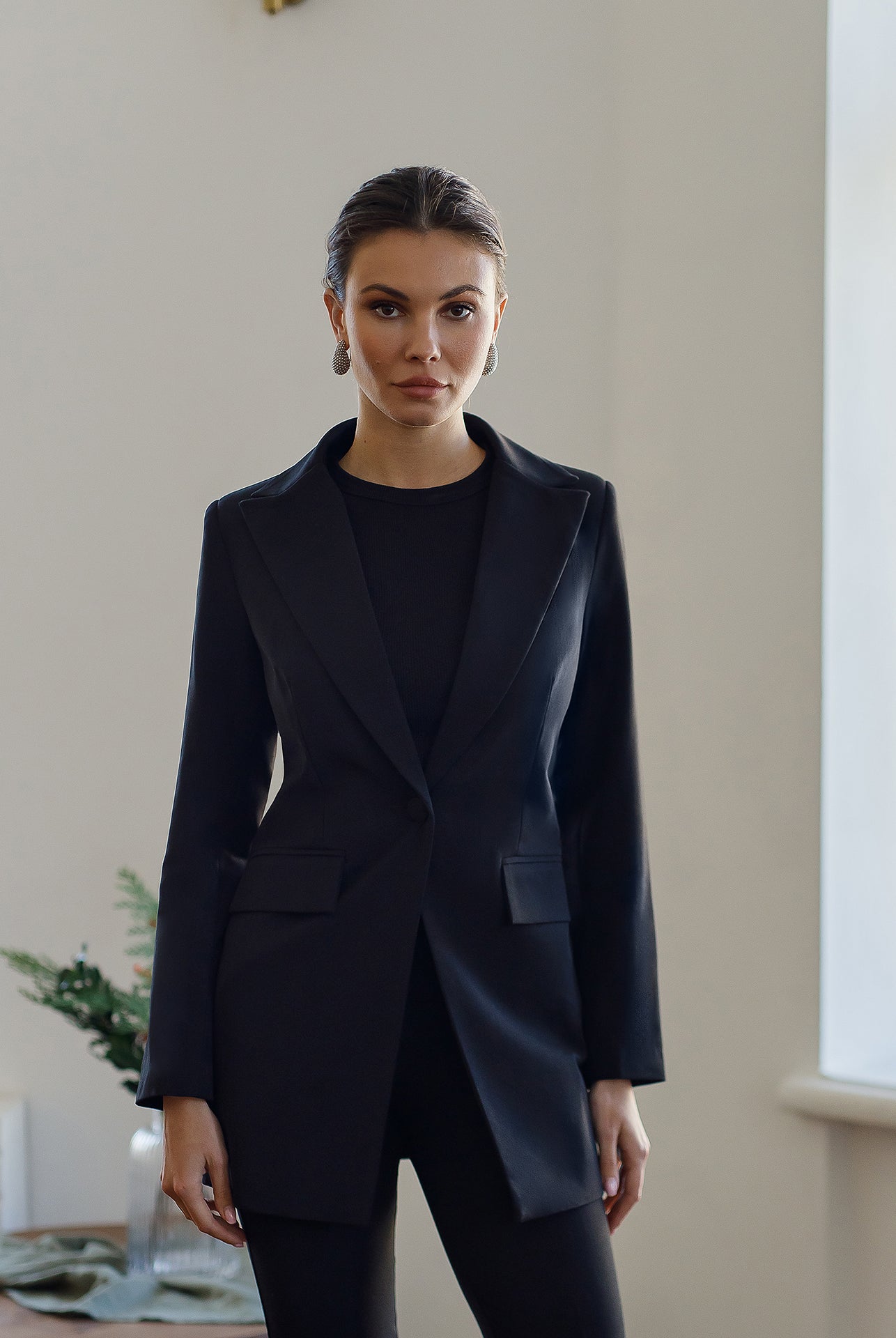 Monica Black Single-Breasted Suit 2-Piece - Back View | ELAGIA