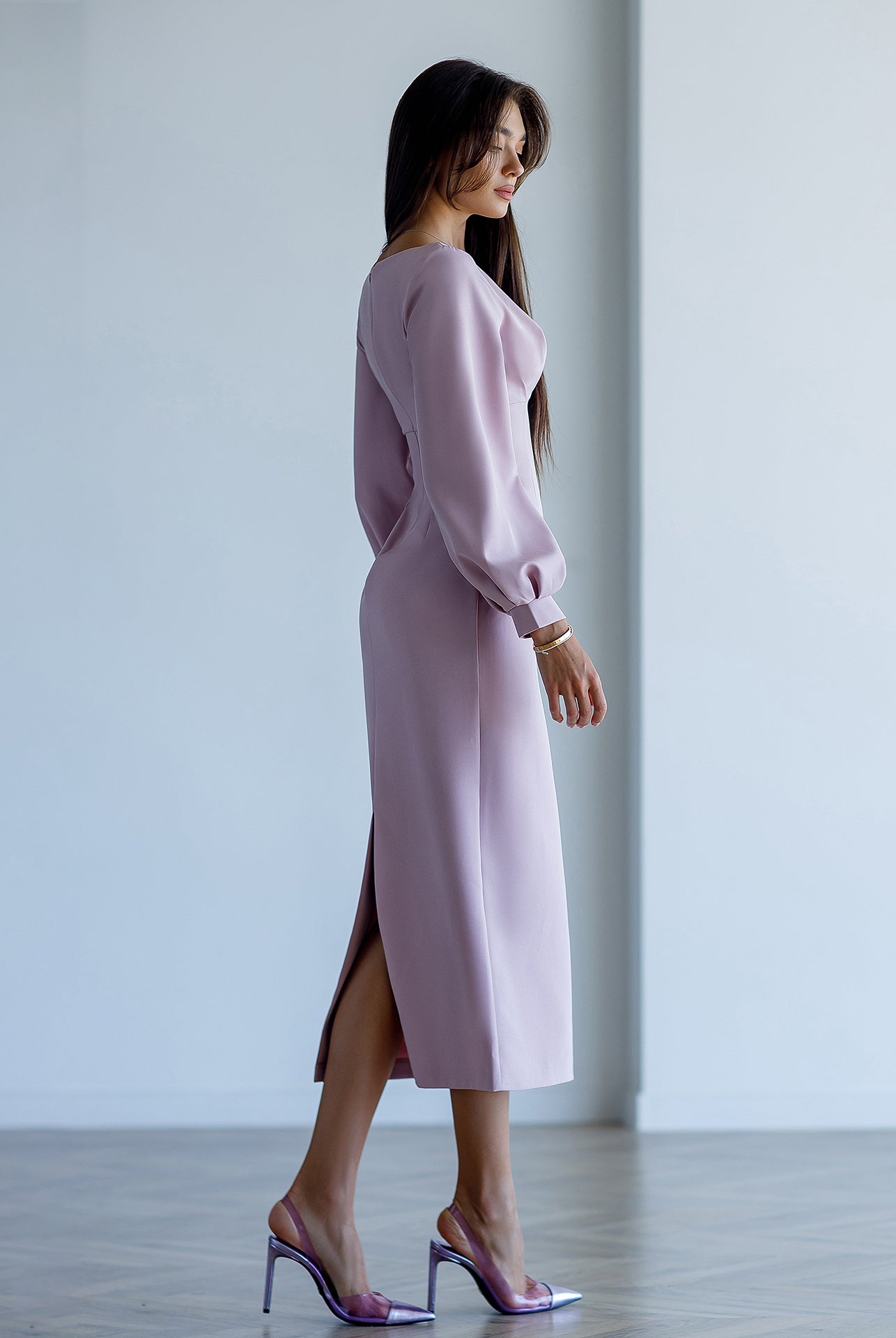 Dusty Pink V-Neck Puff-Sleeve Midi Dress - side view | ELAGIA