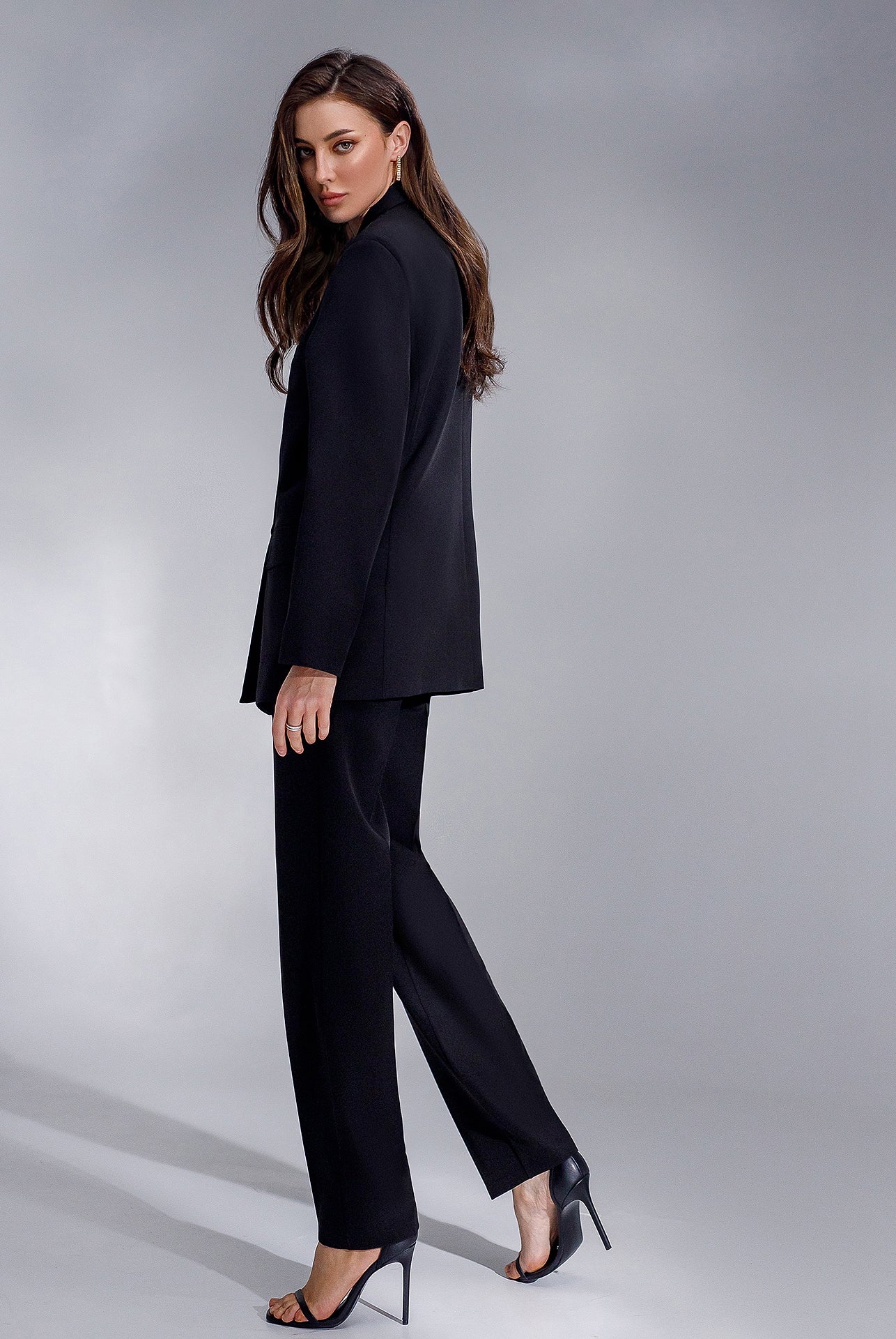 ELAGIA black double-breasted suit styled with accessories - complete purple business suit women look