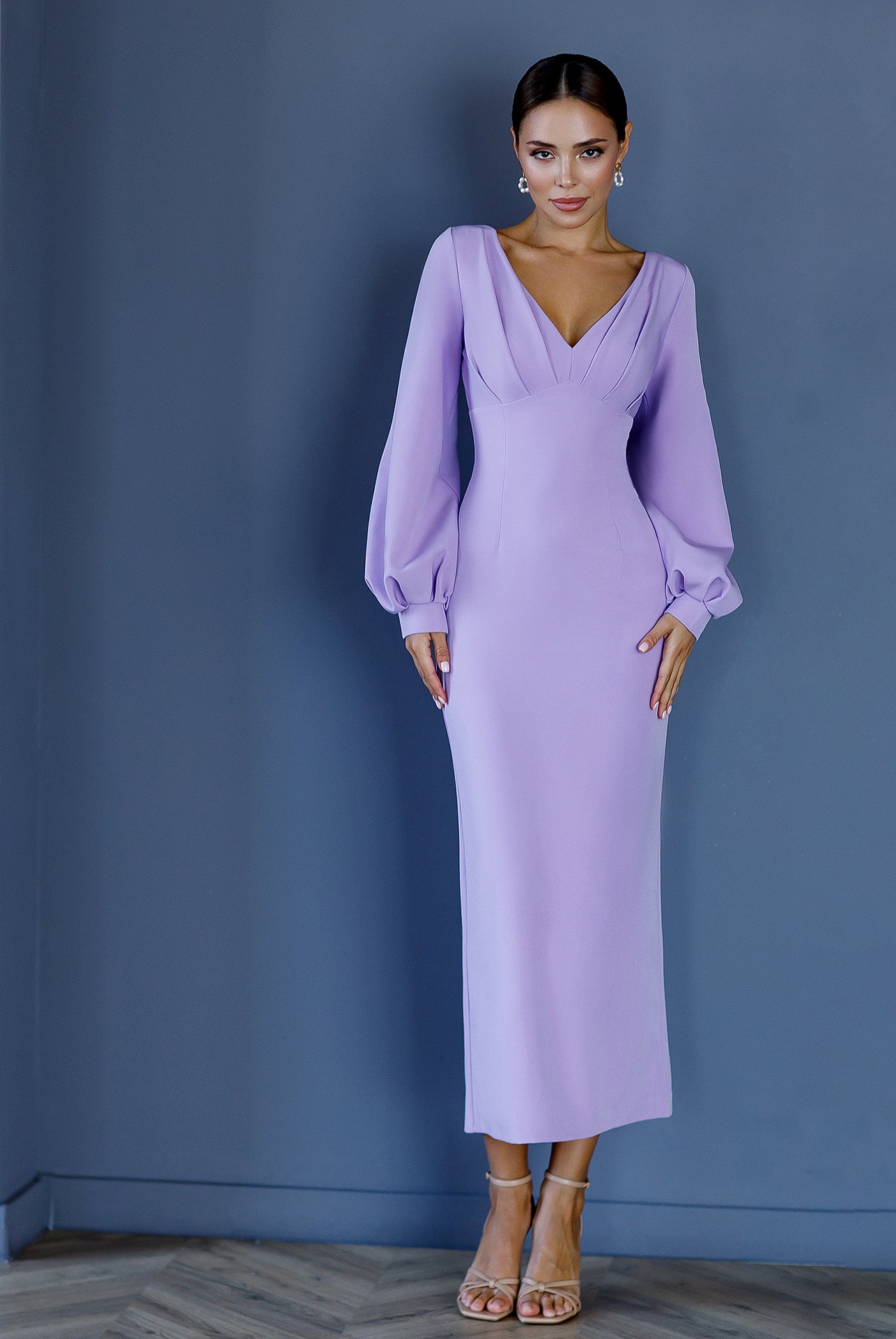 Lavender V-Neck Puff-Sleeve Midi Dress - side view | ELAGIA
