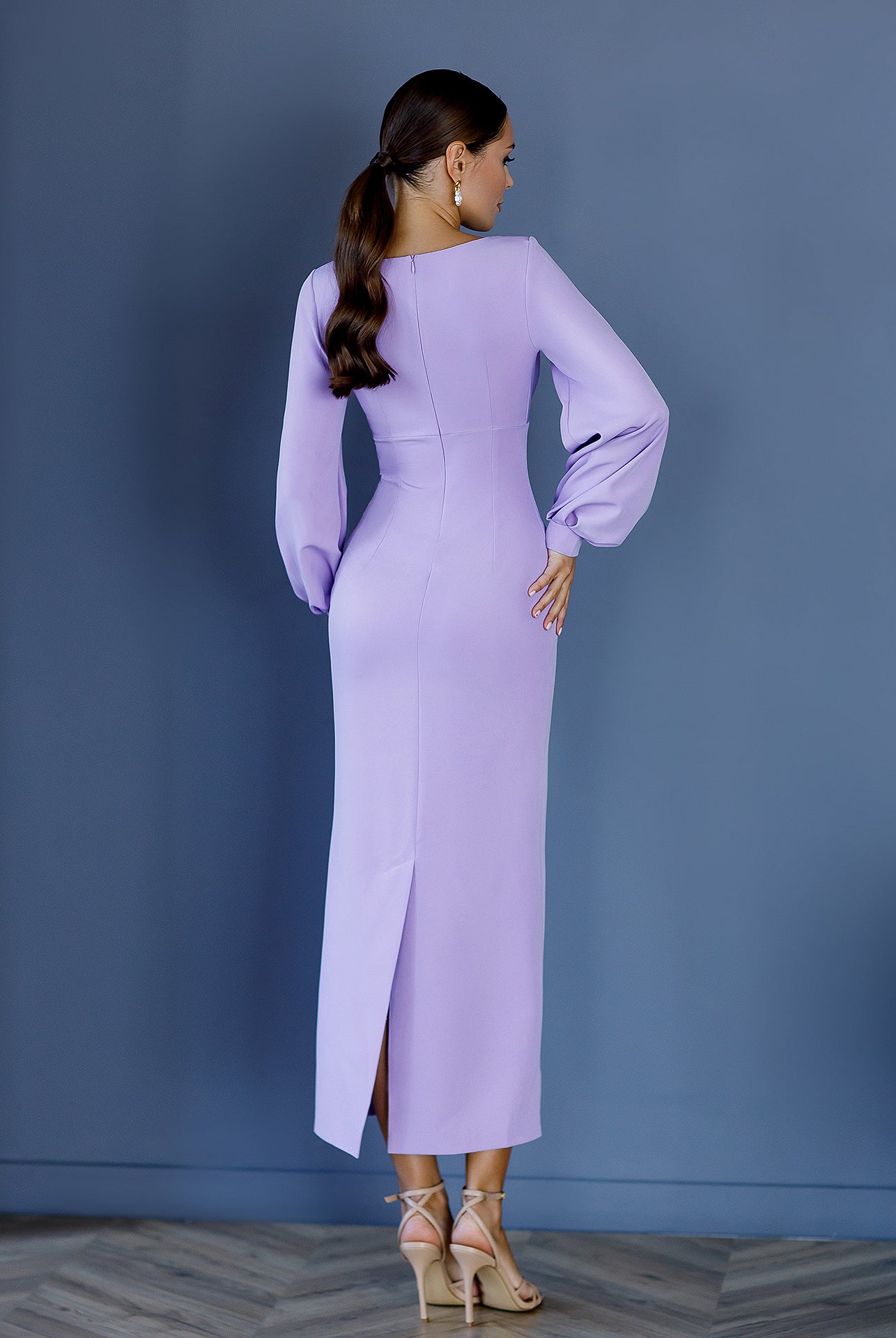 Lavender V-Neck Puff-Sleeve Midi Dress - back view | ELAGIA
