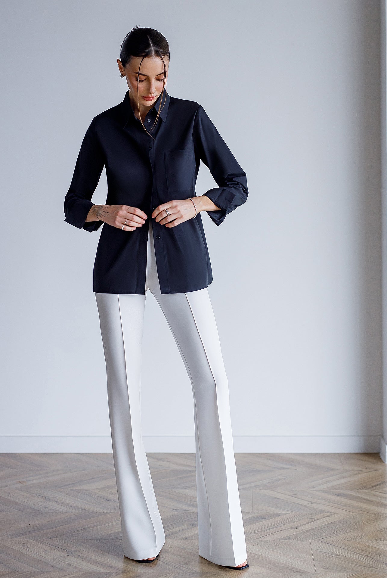 ELAGIA purple business suit women - 3 piece women's suit shirt detail with collar and button styling shown