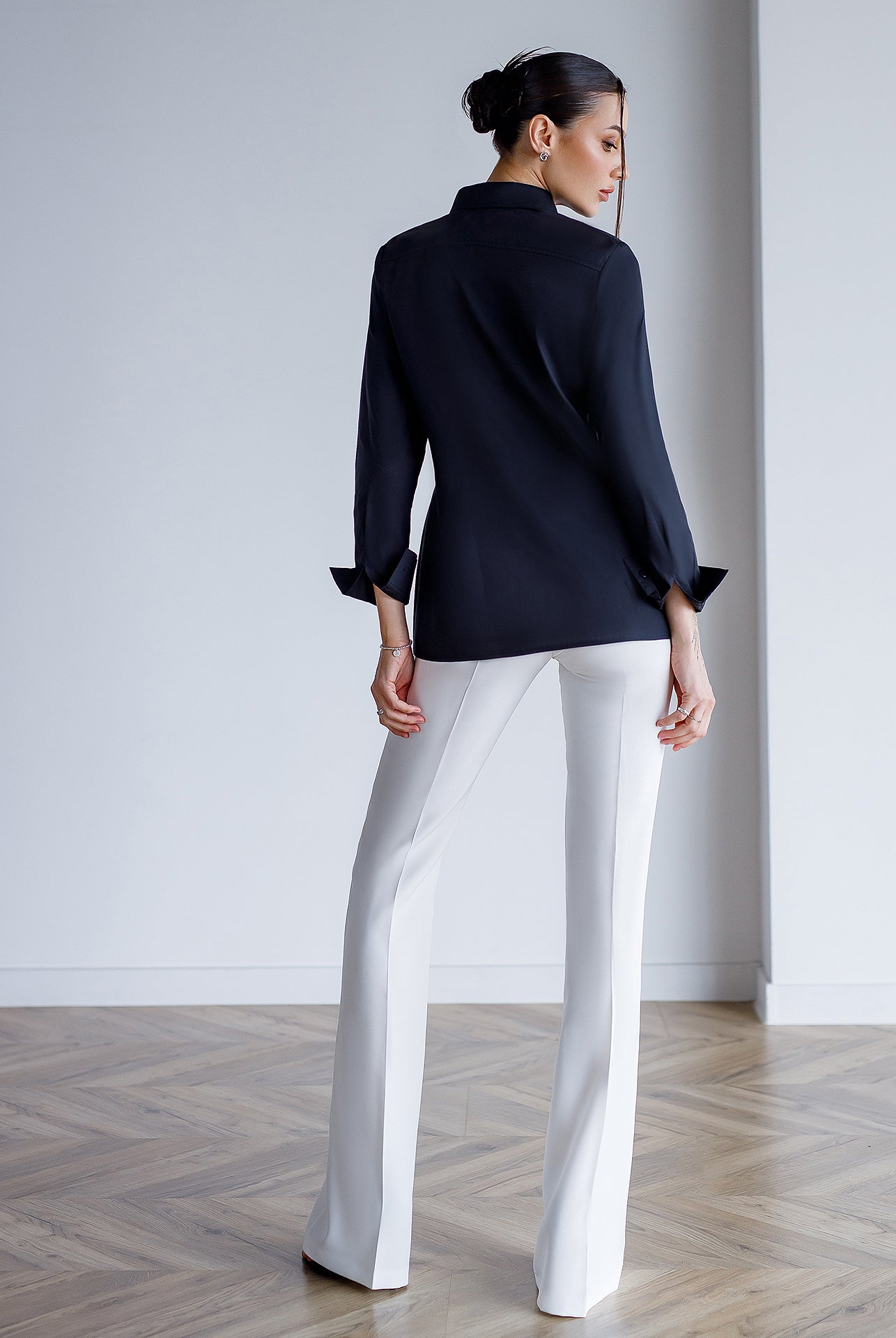 ELAGIA purple business suit women - 3 piece women's suit complete ensemble in workplace professional context