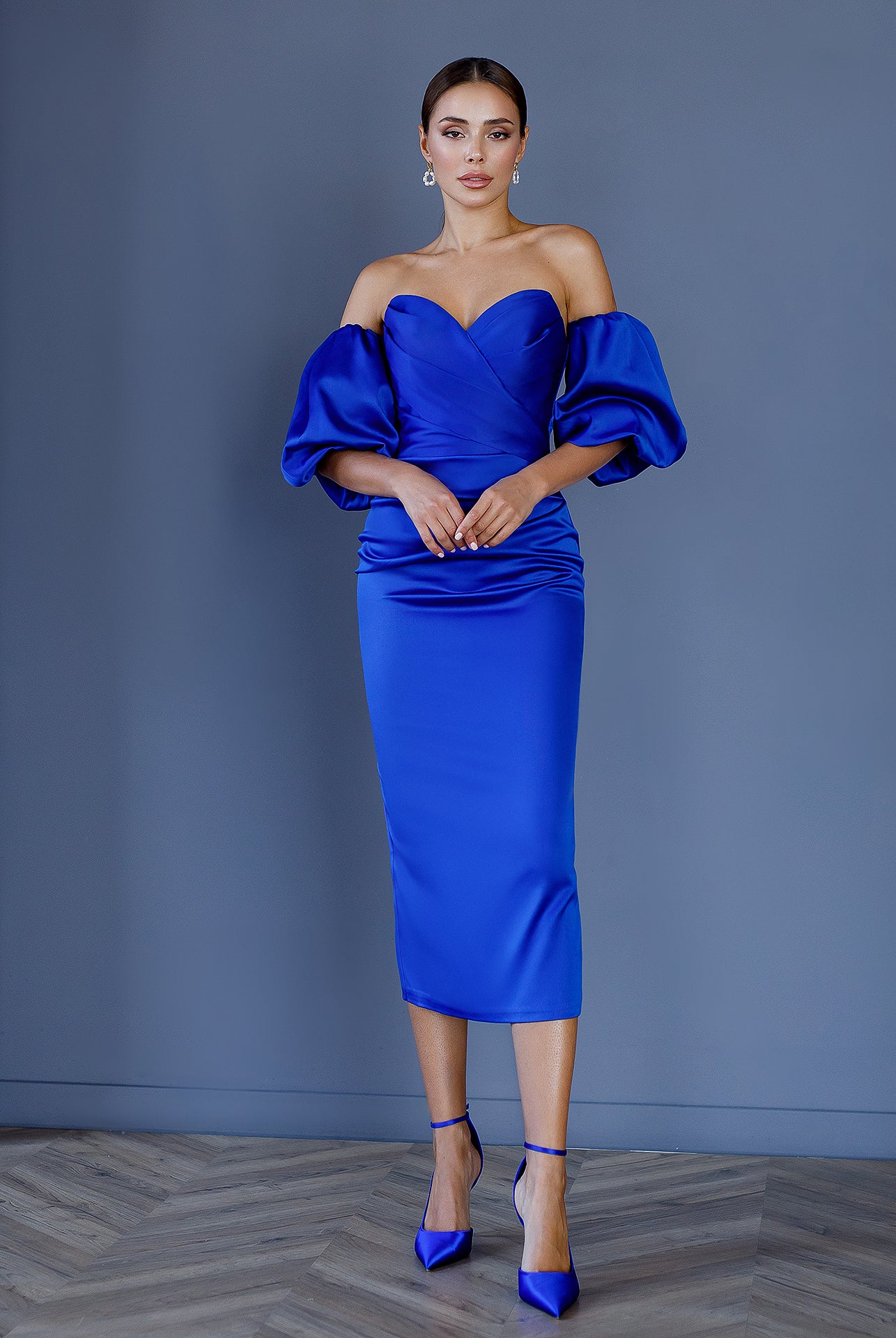 ELAGIA blue satin sweetheart puff-sleeve midi dress sleeve detail - purple business suit women feature