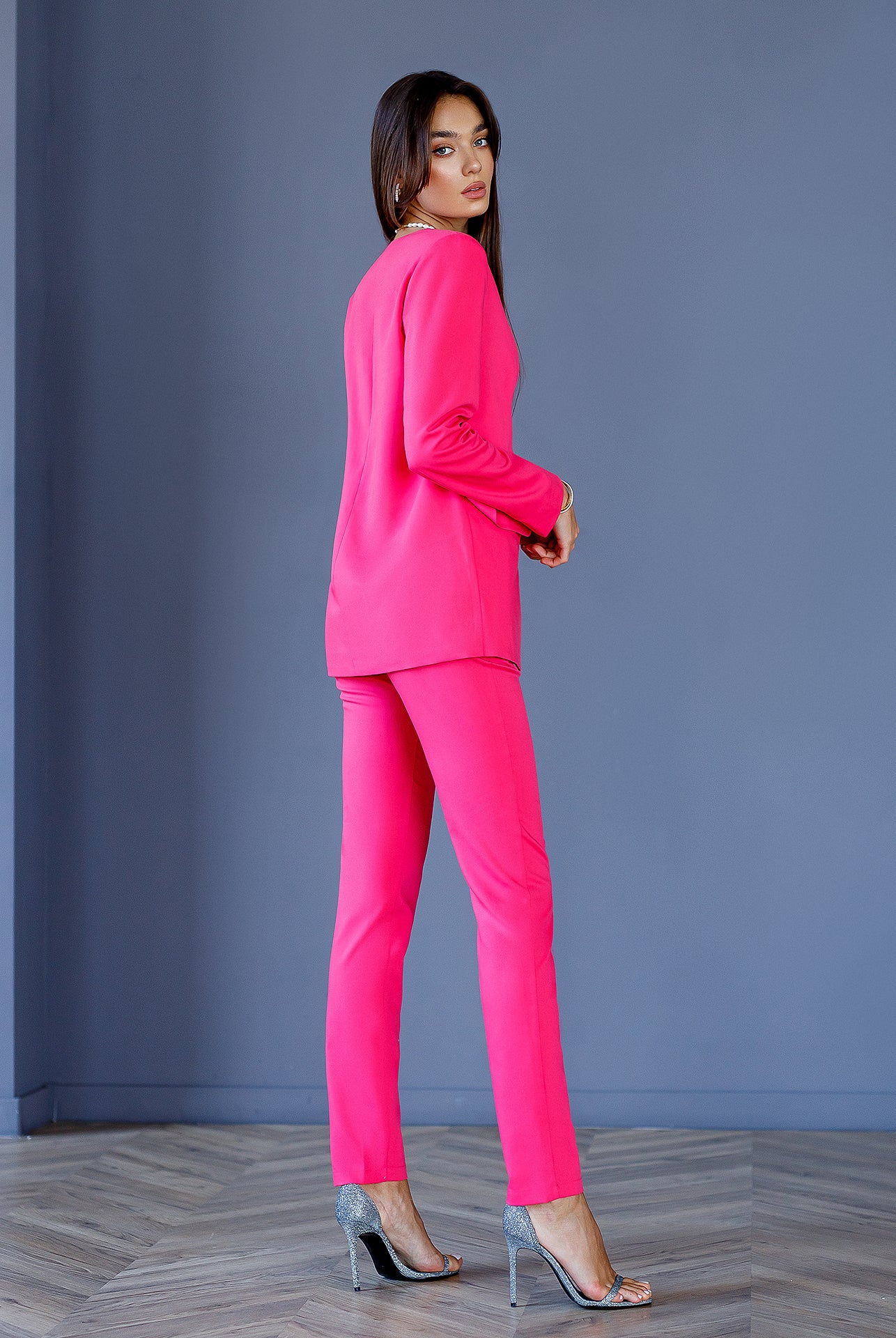Crimson Collarless Suit 2-Piece - side view | ELAGIA