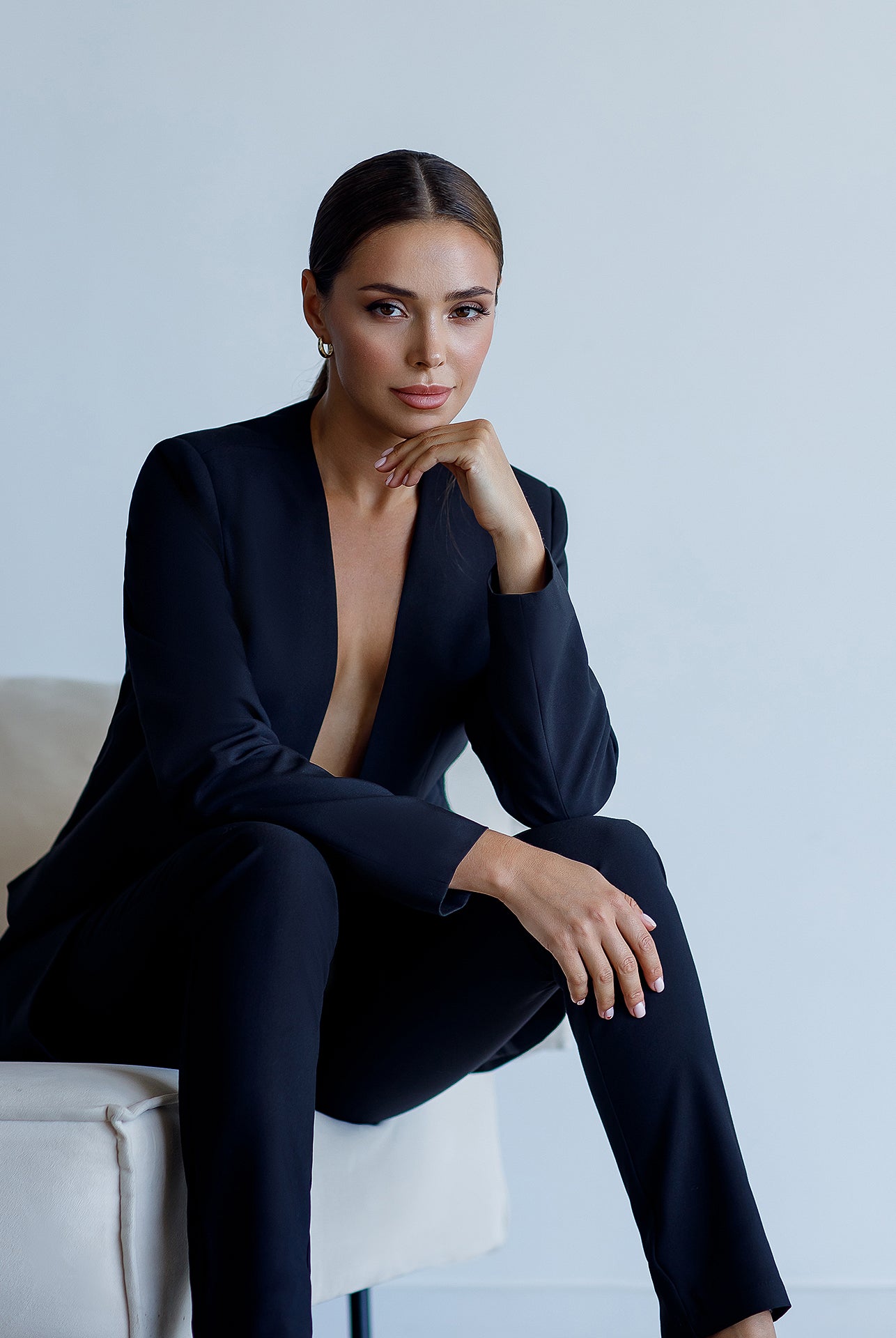 Black Collarless Suit 2-Piece - close-up detail | ELAGIA