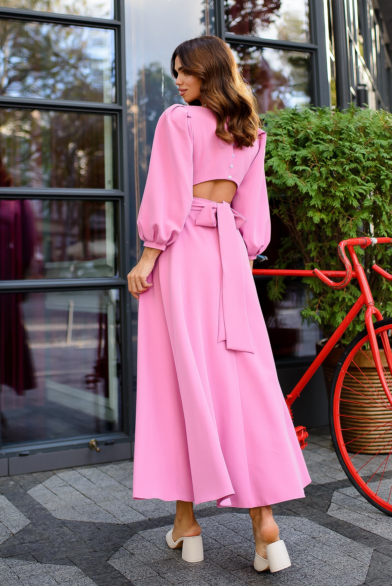 Dusty-Pink Backless Puff Sleeve Midi Dress - side view | ELAGIA