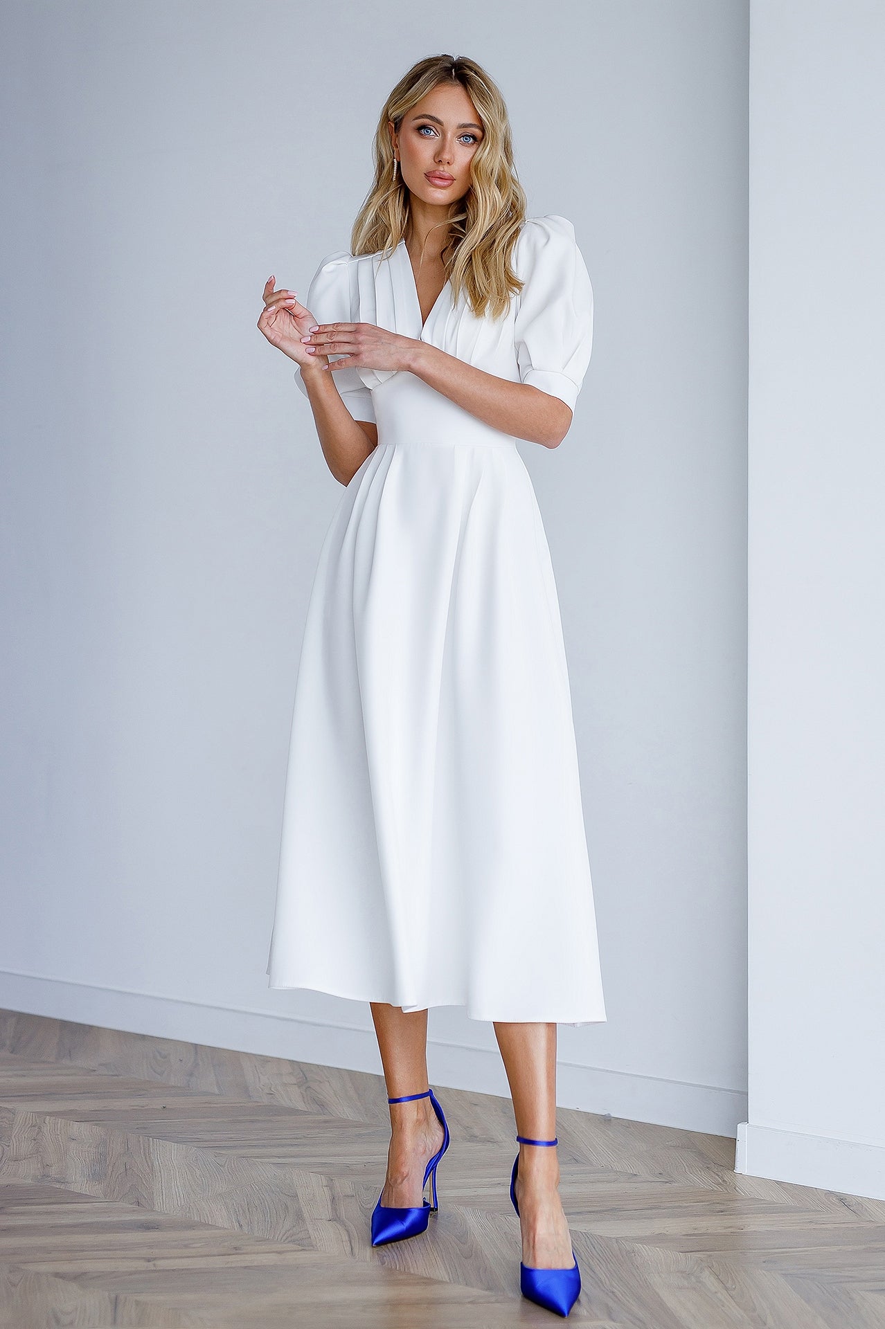 V-Neck Puff Short Sleeve Midi Dress main image 0