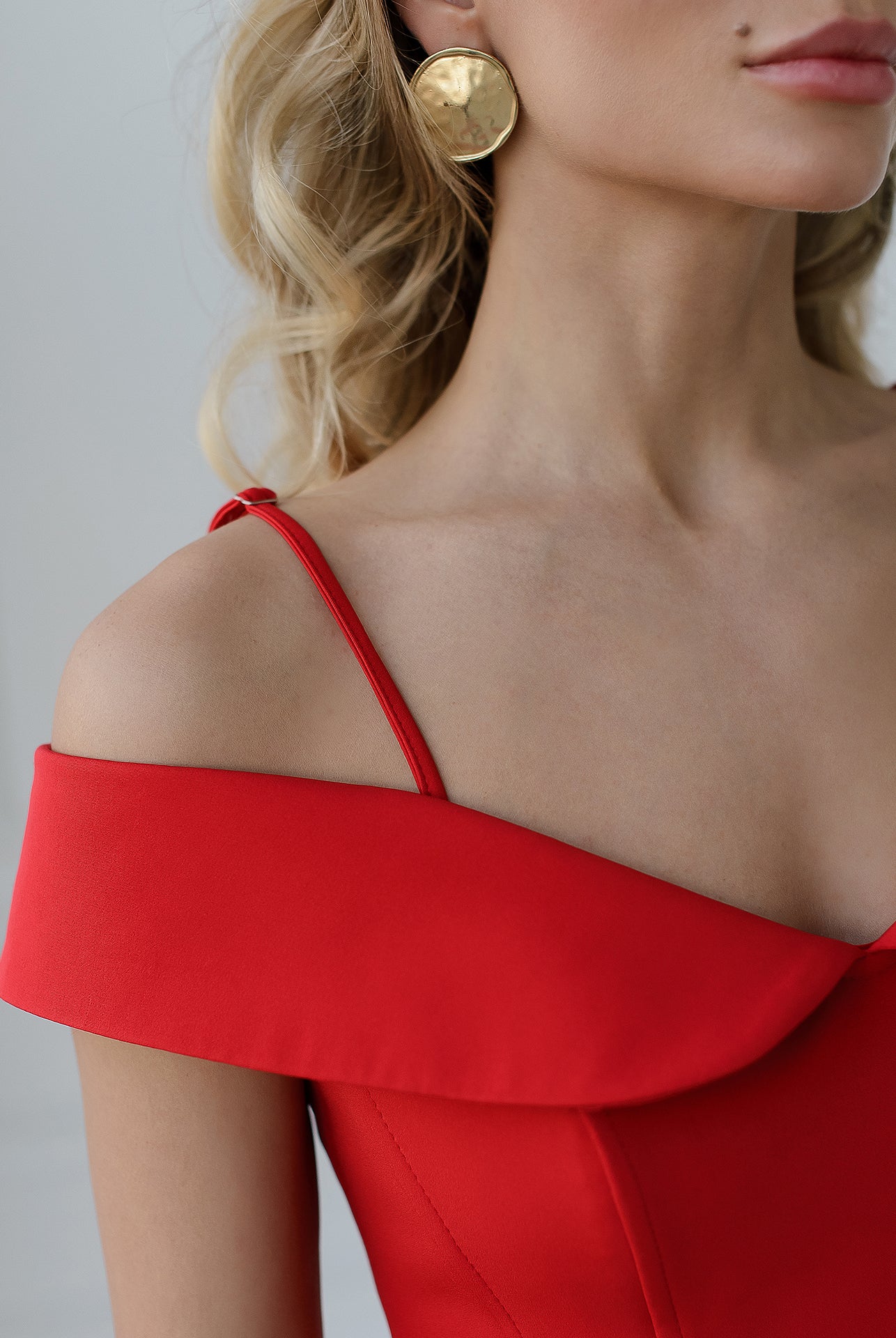 Red Off-The-Shoulder Mini Dress - close-up detail | ELAGIA