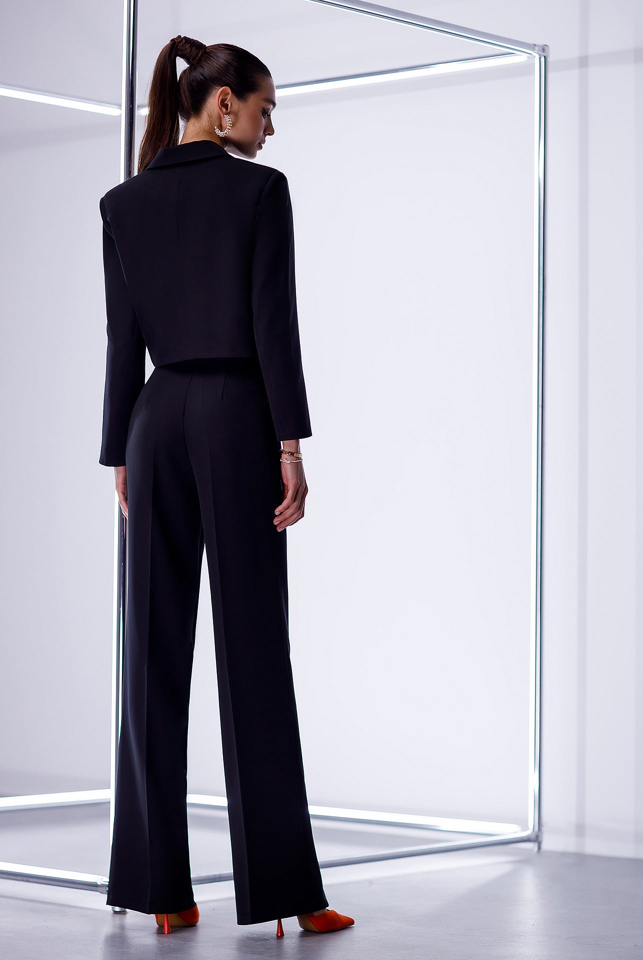 ELAGIA Black Crop Jacket Suit 2-Piece side angle displaying modern tailoring and professional cut