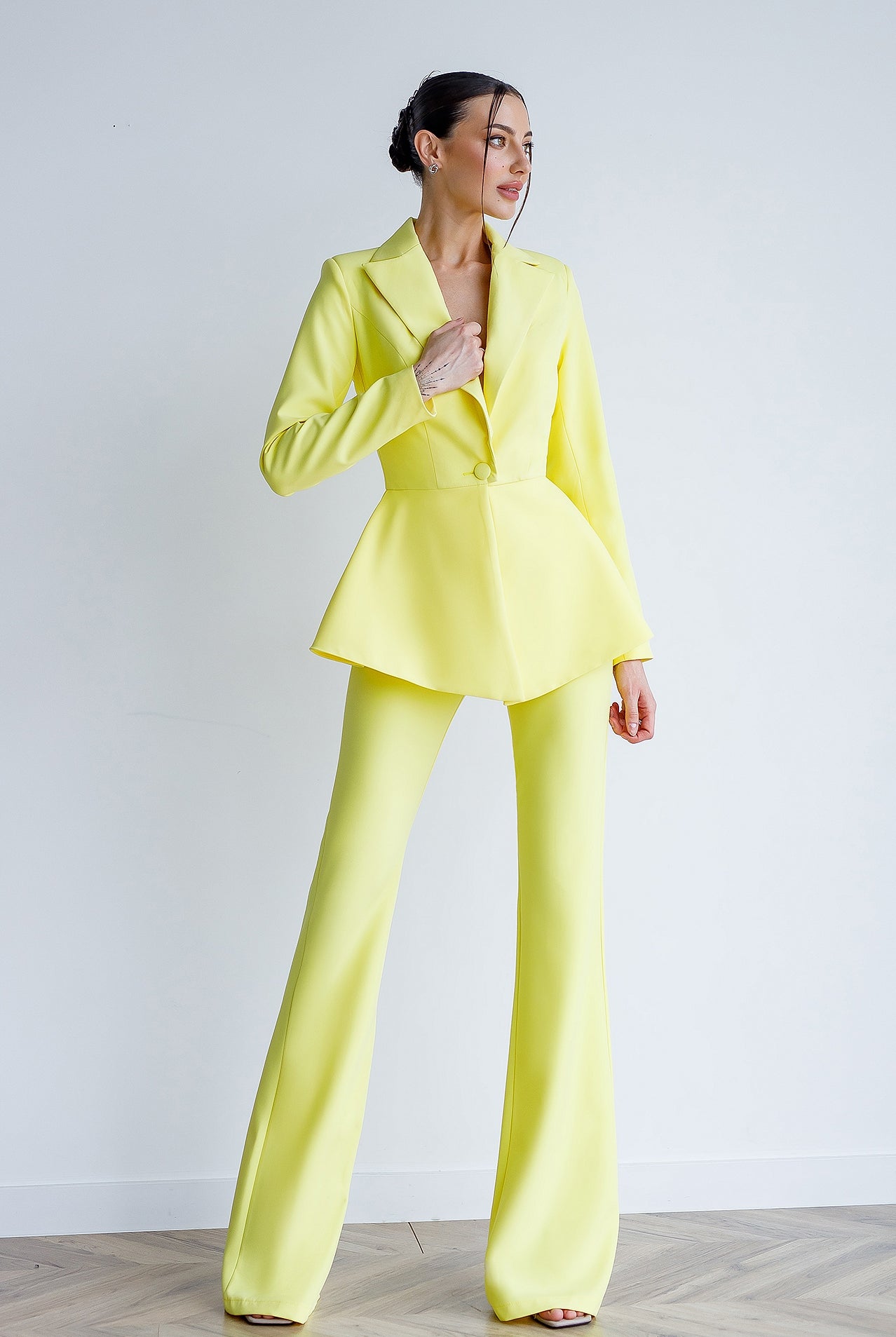 Yellow Single-Breasted Suit 2-Piece - front view | ELAGIA