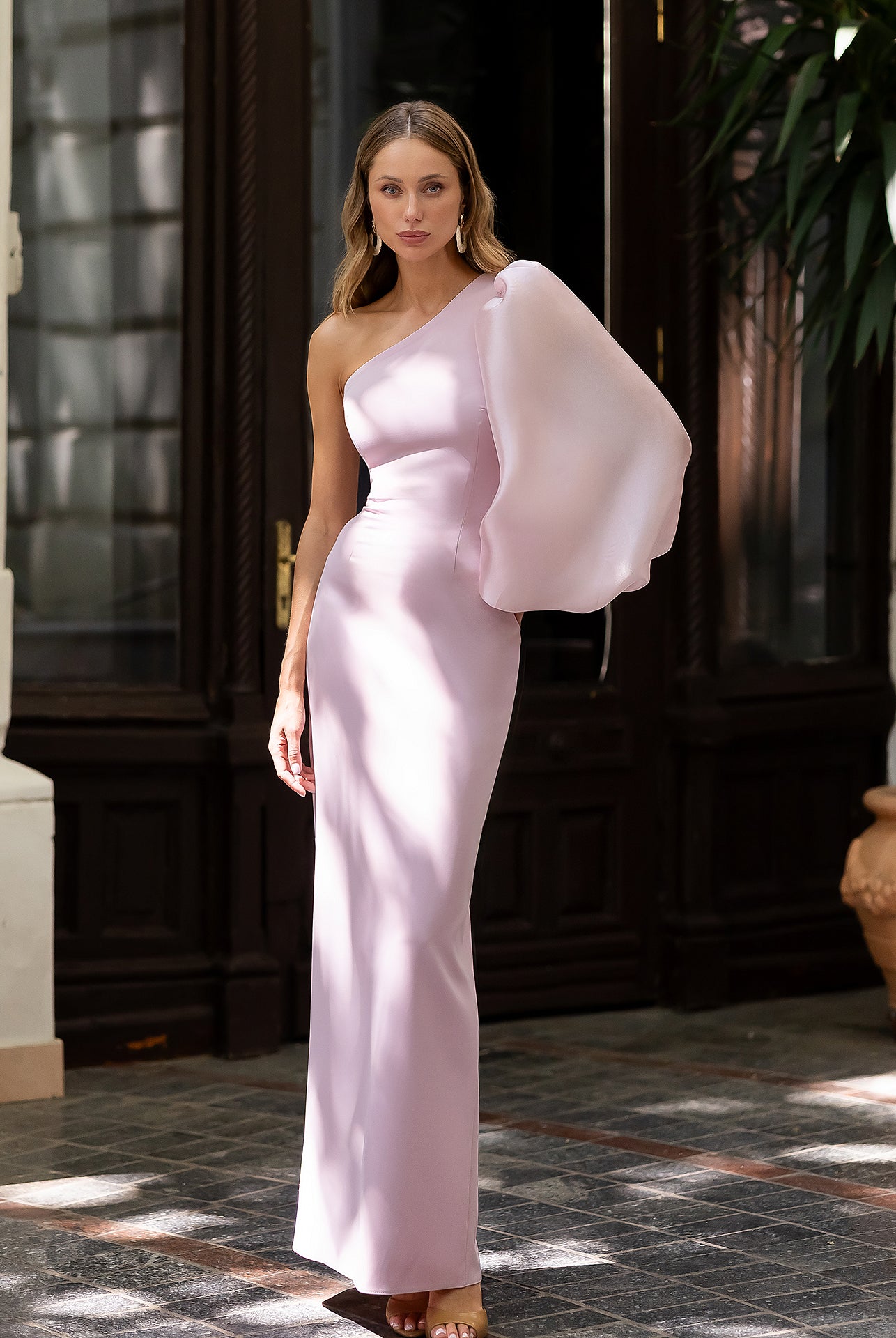 Léa Dusty Pink One-Shoulder Puff-Sleeve Maxi Dress - front view | ELAGIA