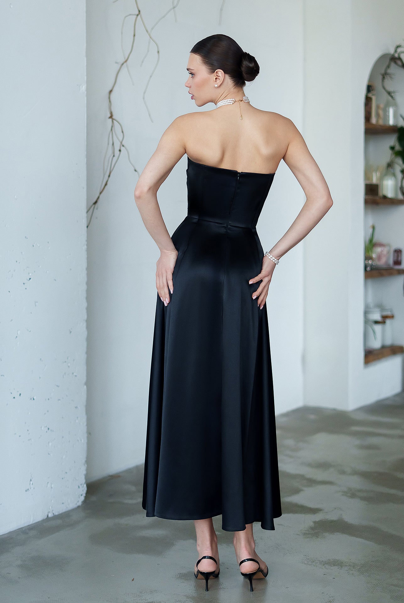 Nova Black Satin Strapless Sweetheart Midi Dress - view 8 | ELAGIA