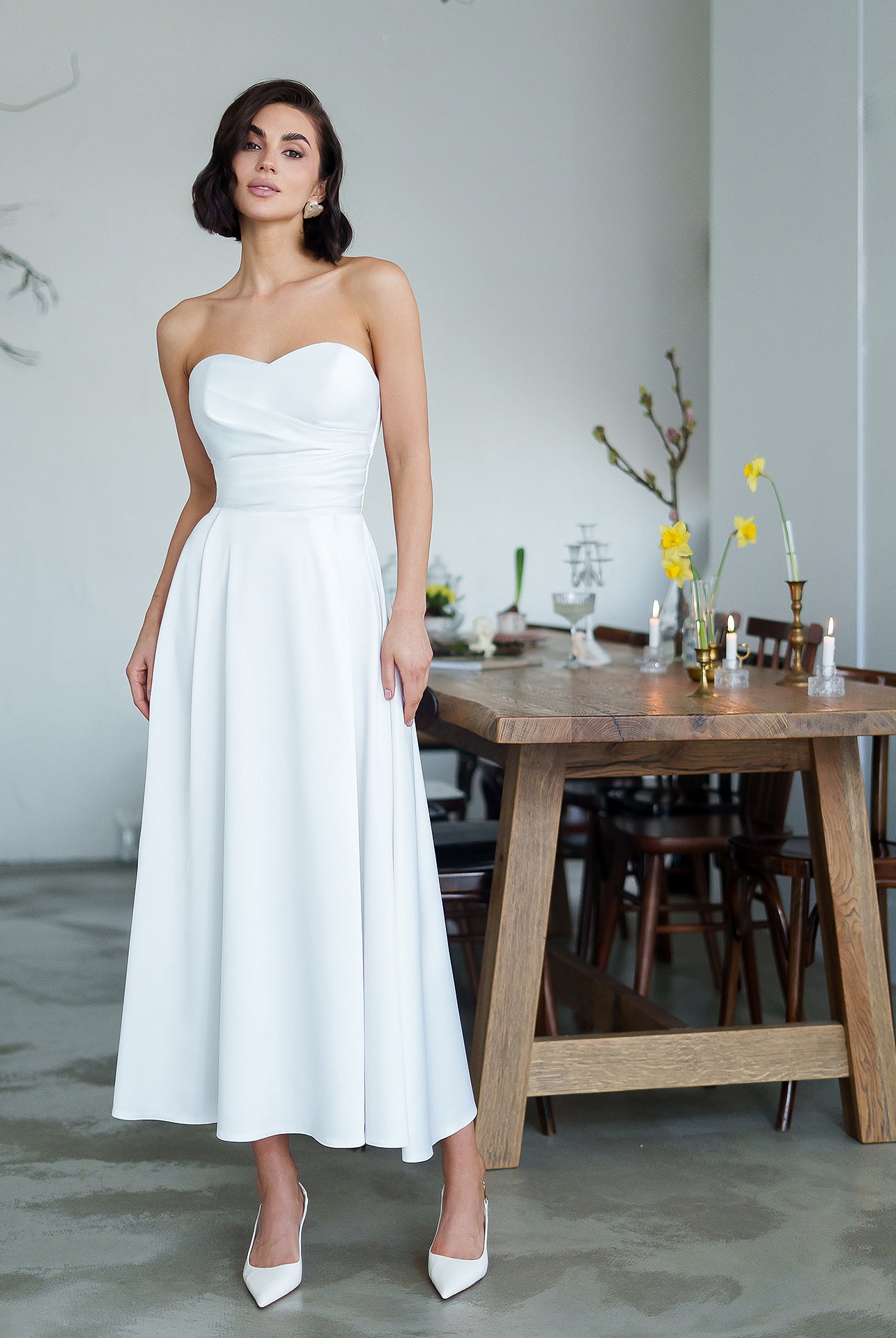 Nova White Satin Strapless Sweetheart Midi Dress - close-up detail | ELAGIA