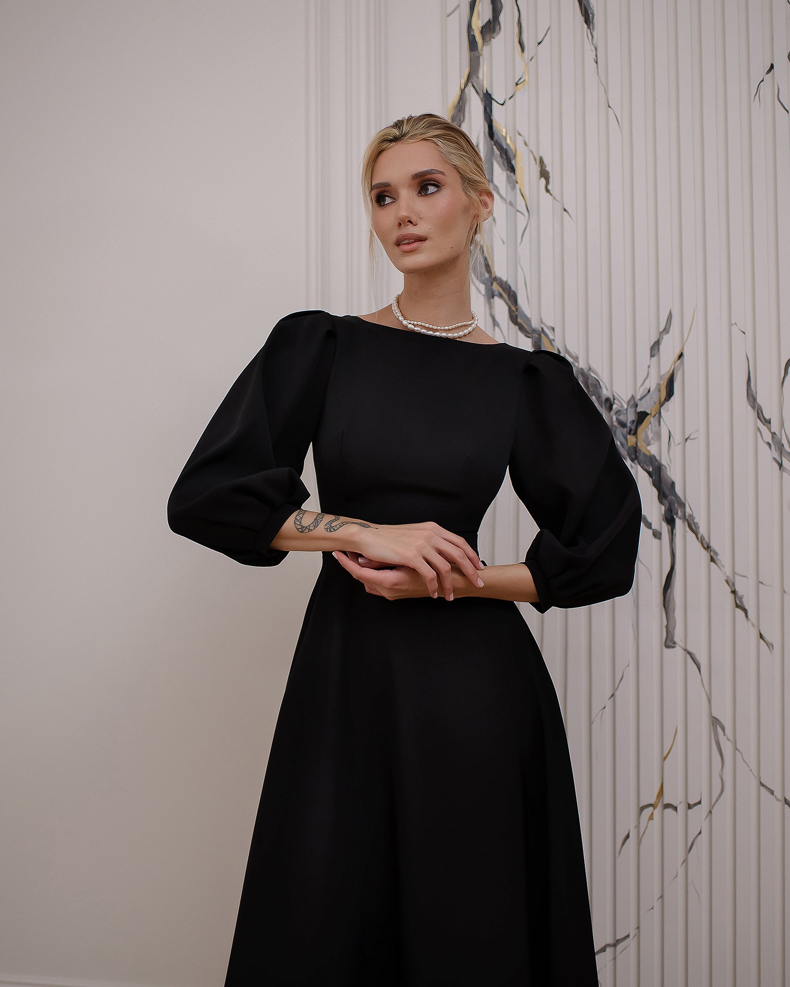 Black Backless Puff Sleeve Midi Dress - view 7 | ELAGIA