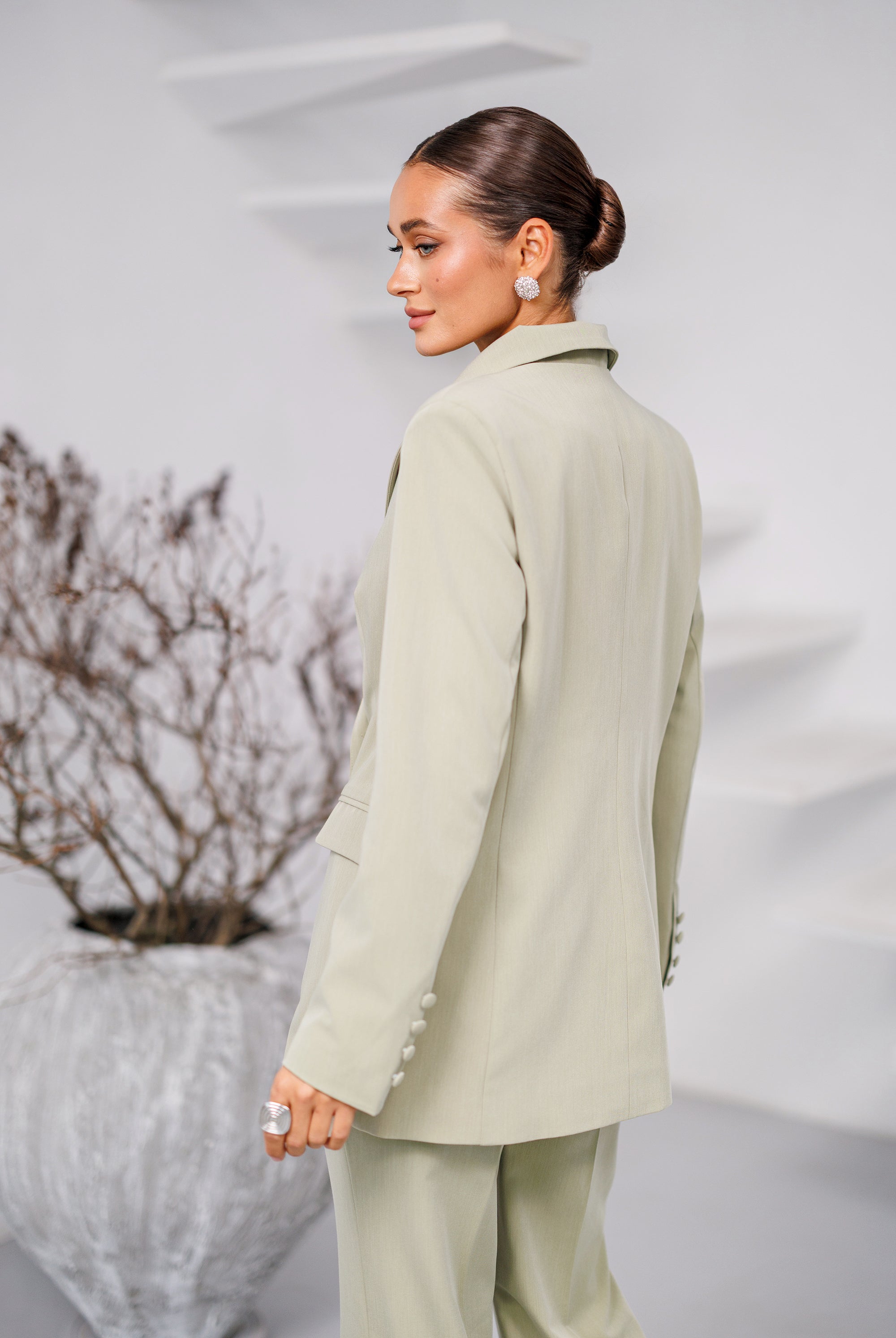 Avira Olive Double-Breasted Suit 2-Piece - close-up detail | ELAGIA