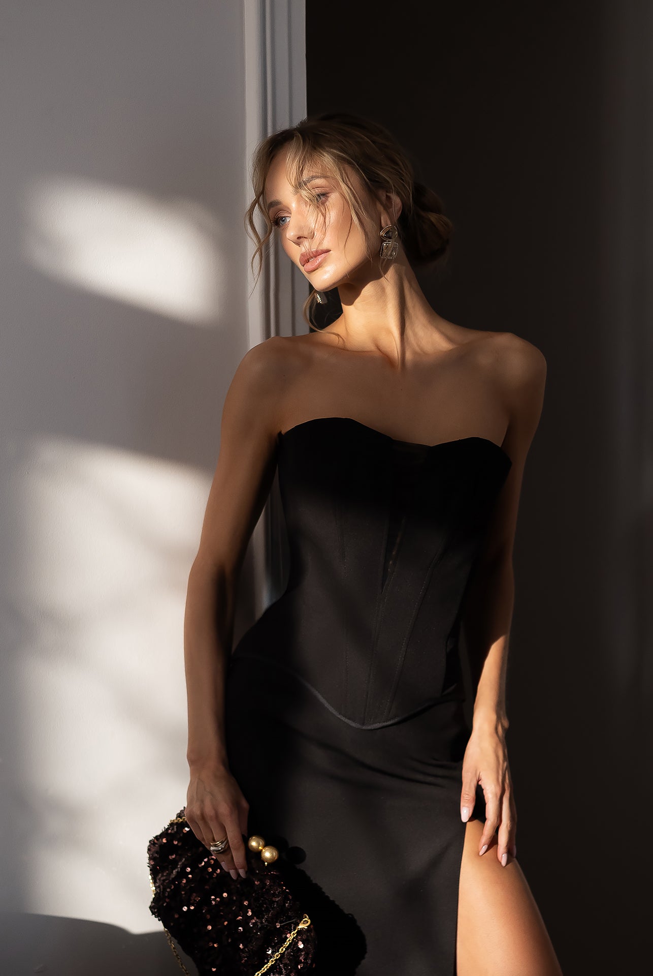 ELAGIA Selina Black Corset Top & High-Slit Maxi Skirt 2-Piece Set close-up detail - 3 piece women's suit womens red suit set