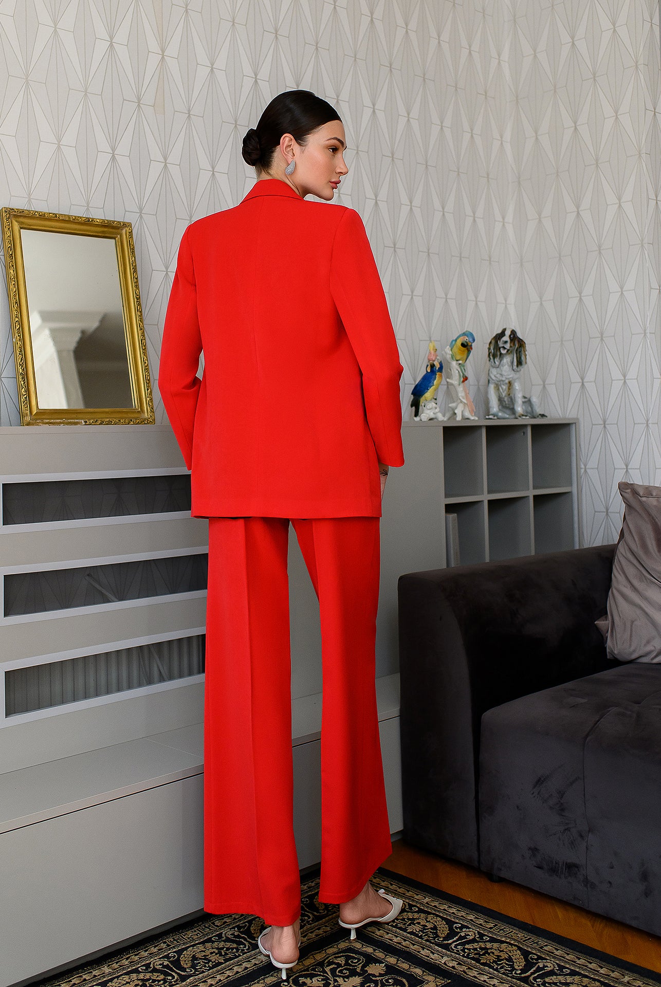 Red Single-Breasted Oversized Suit 2-Piece - side view | ELAGIA