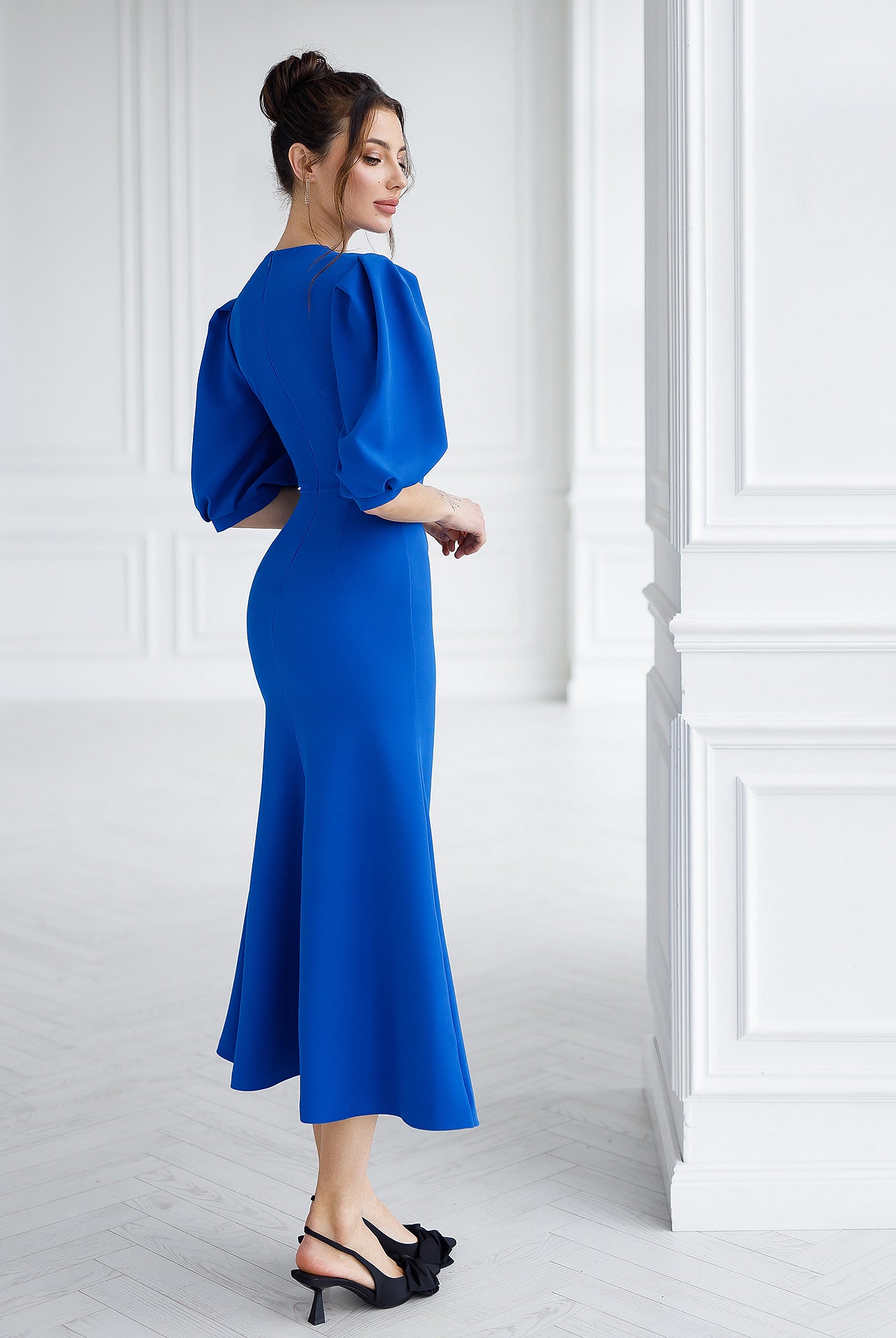 Blue Puff-Sleeve Midi Dress - styled look | ELAGIA