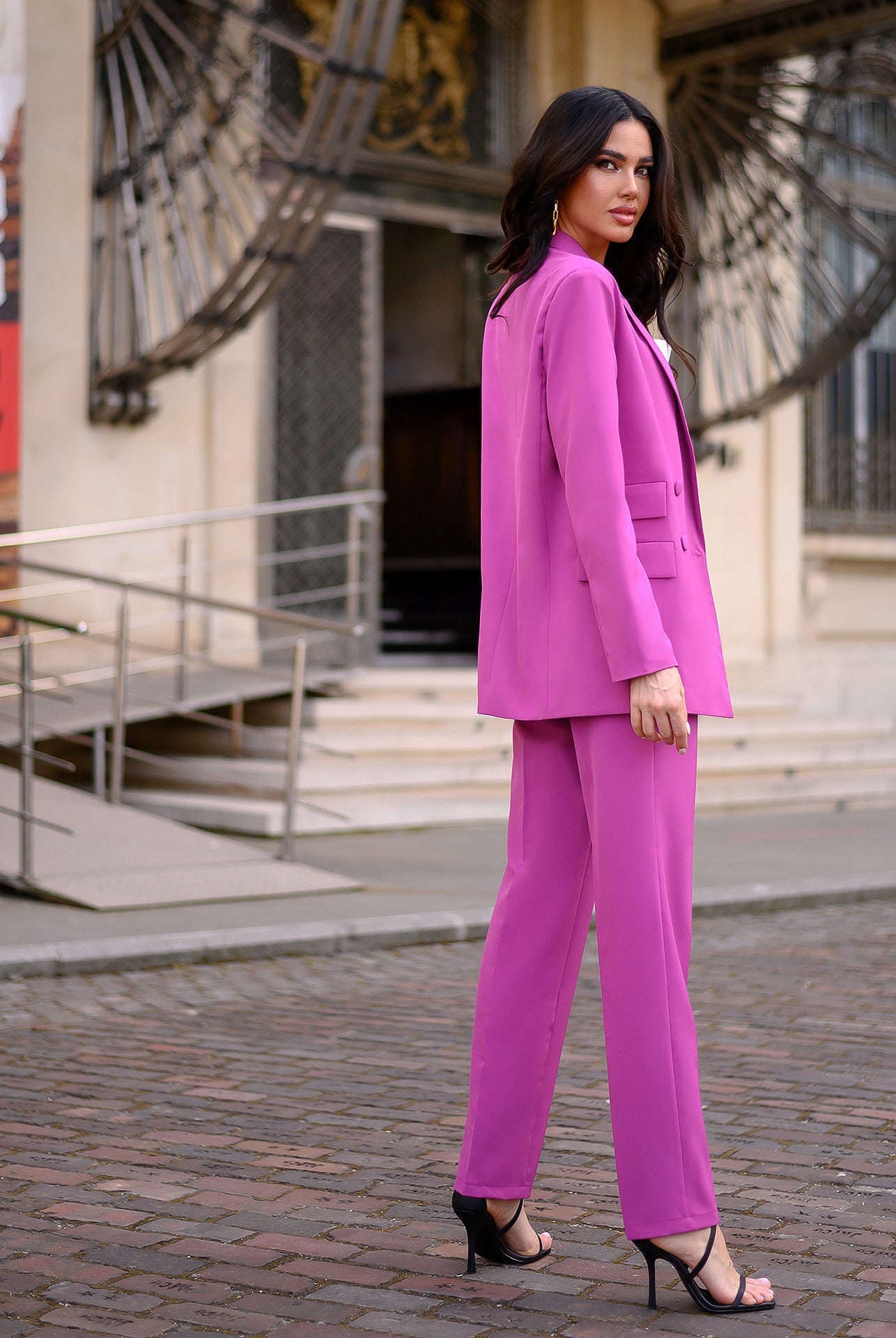 ELAGIA fuchsia double-breasted suit 2-piece detail shot - purple business suit women blazer button closeup