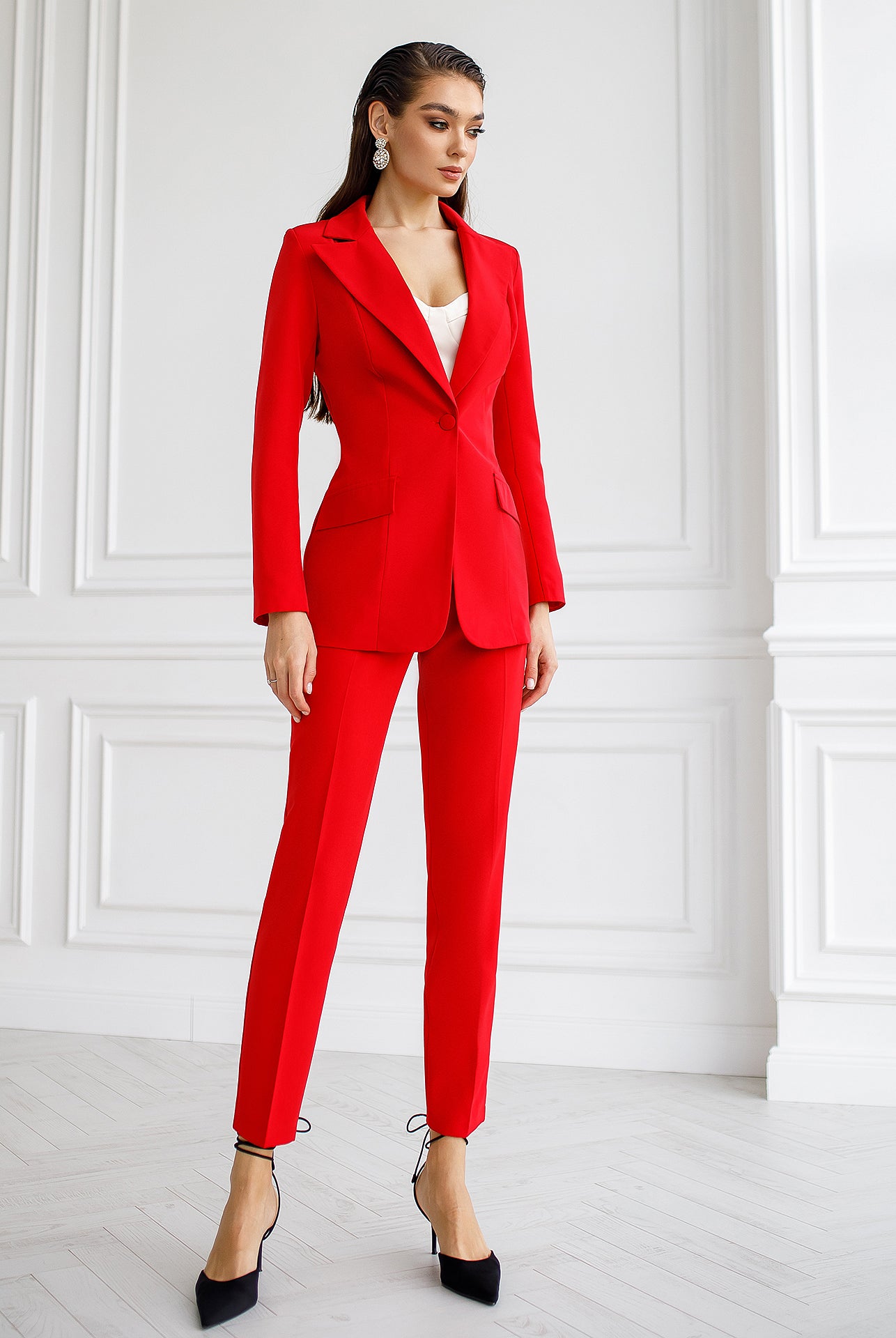 ELAGIA red single-breasted blazer and trousers women's business suit - front view professional 2-piece set