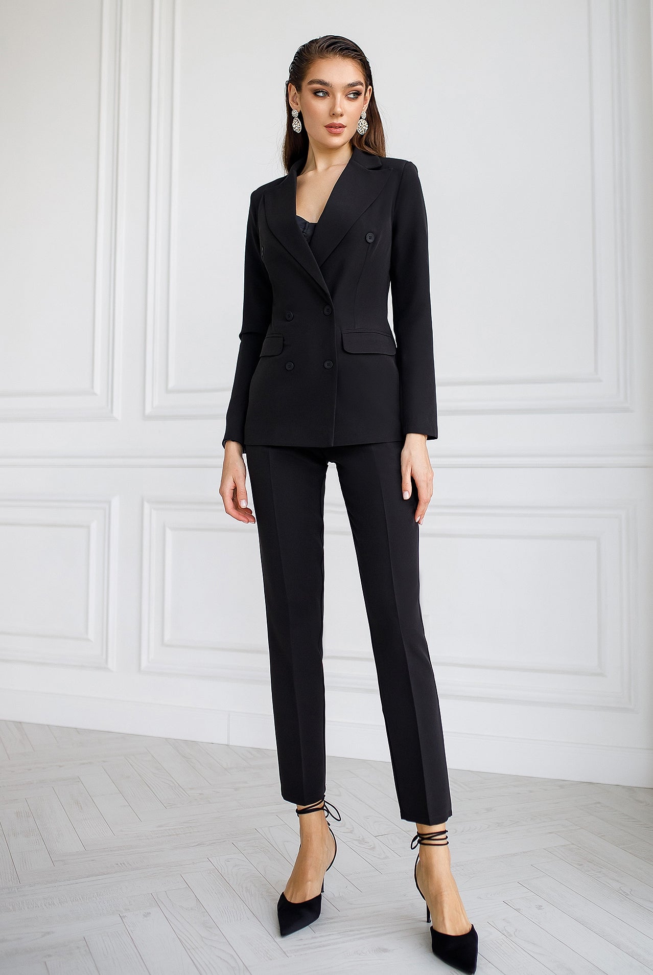 ELAGIA black double breasted suit 2-piece front view - professional purple business suit women alternative