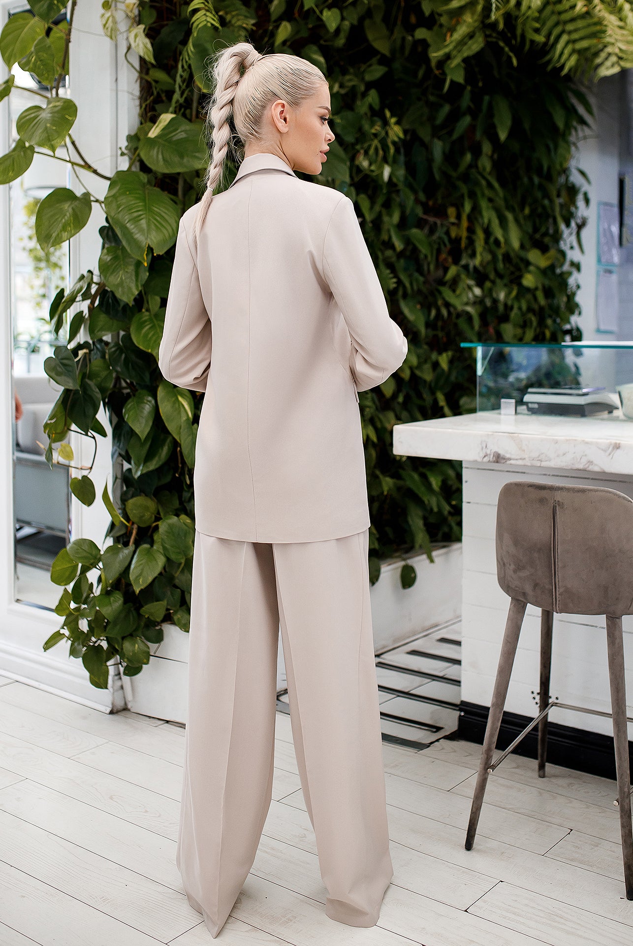 Beige Single-Breasted Oversized Suit 2-Piece - styled look | ELAGIA