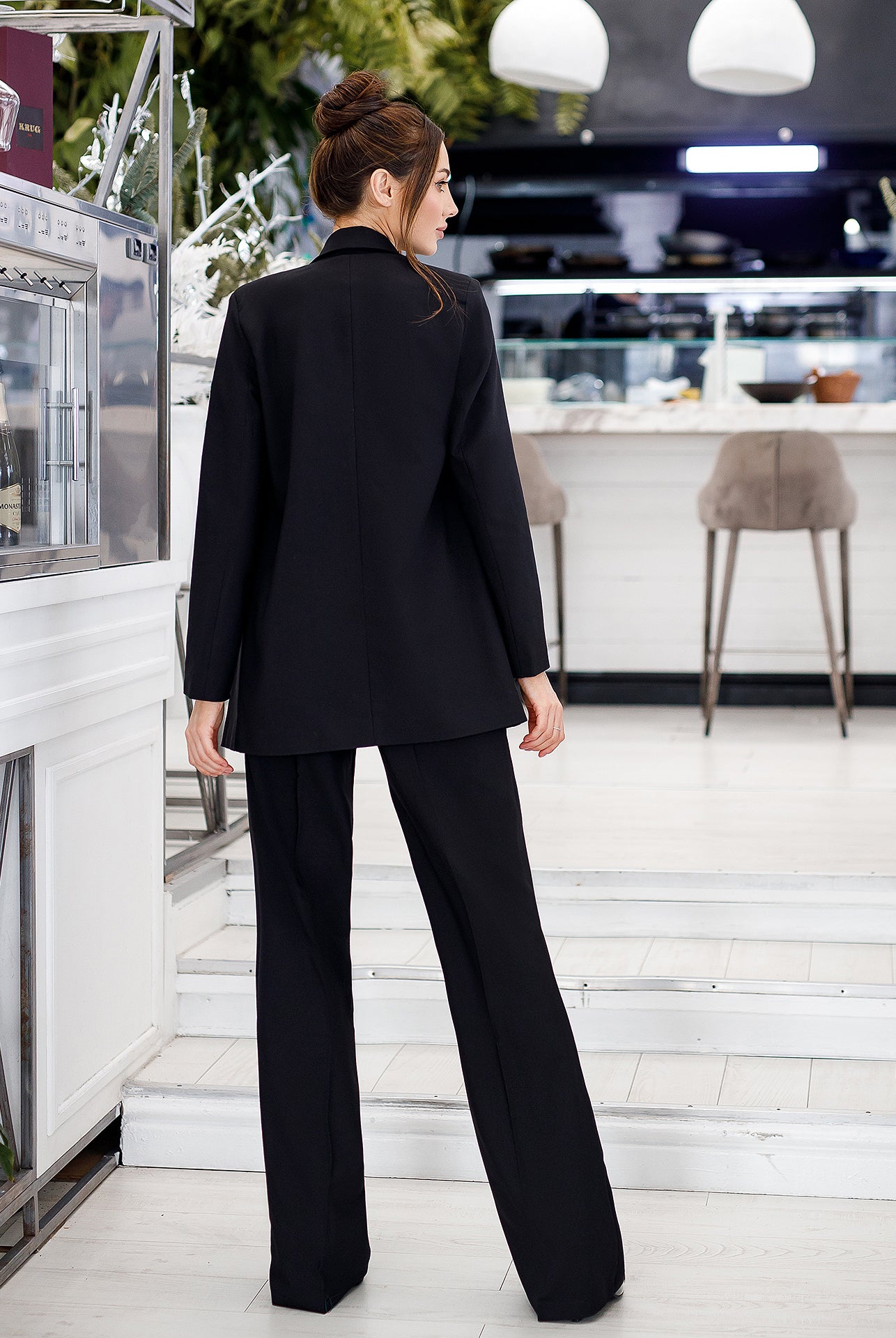 Black Single-Breasted Oversized Suit 2-Piece - view 8 | ELAGIA