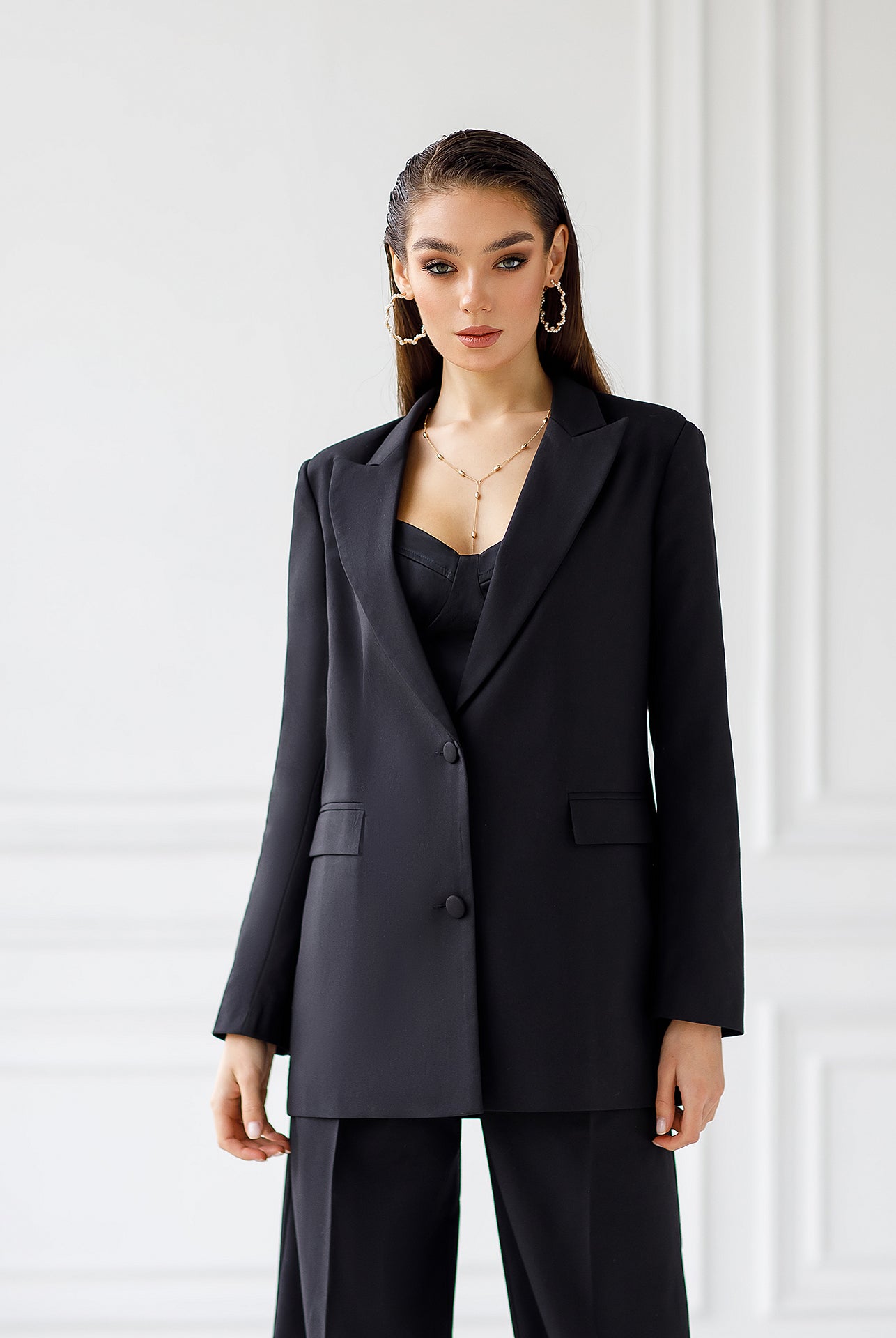 Black Single-Breasted Oversized Suit 2-Piece - view 6 | ELAGIA