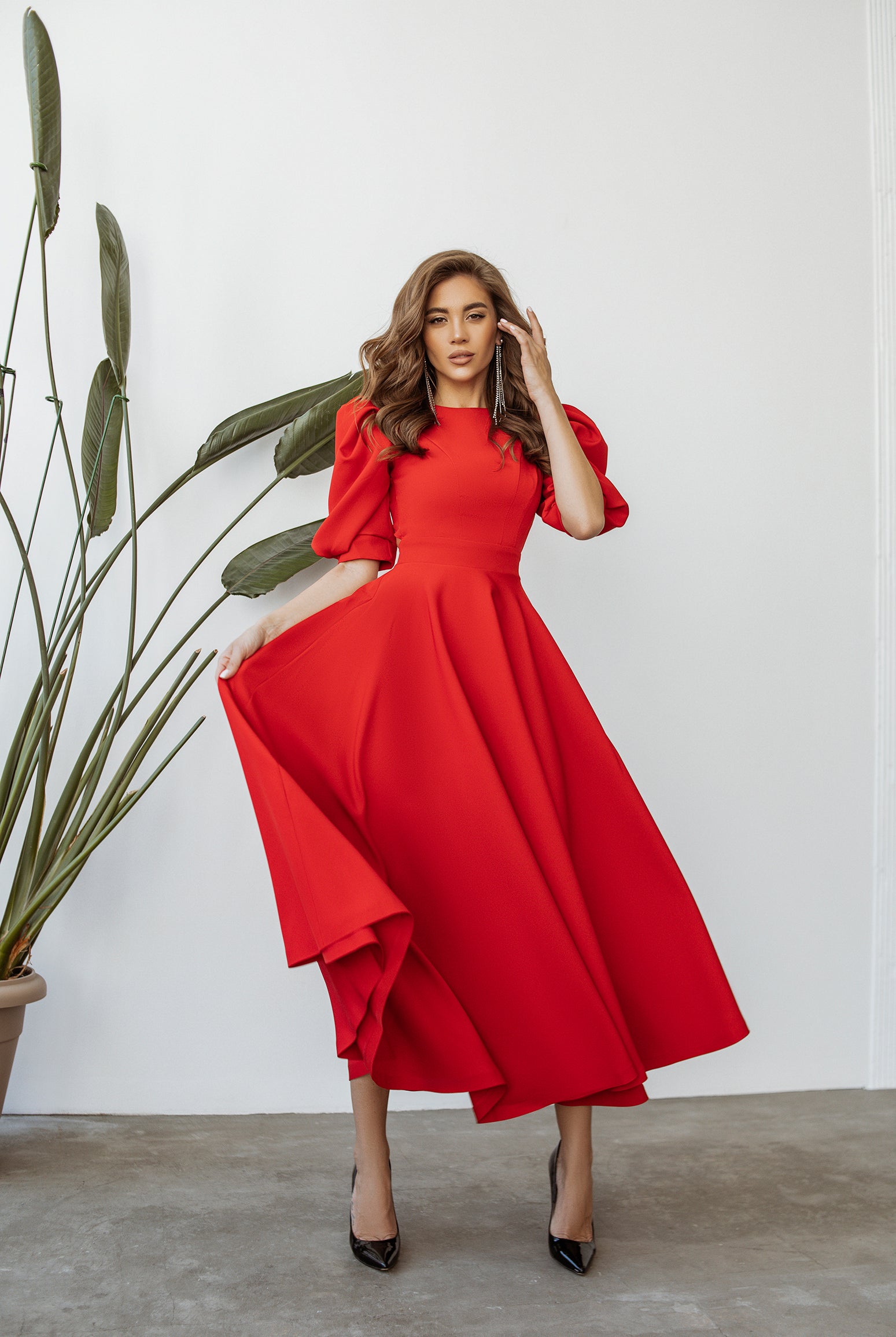 Red Backless Puff-Sleeve Midi Dress
