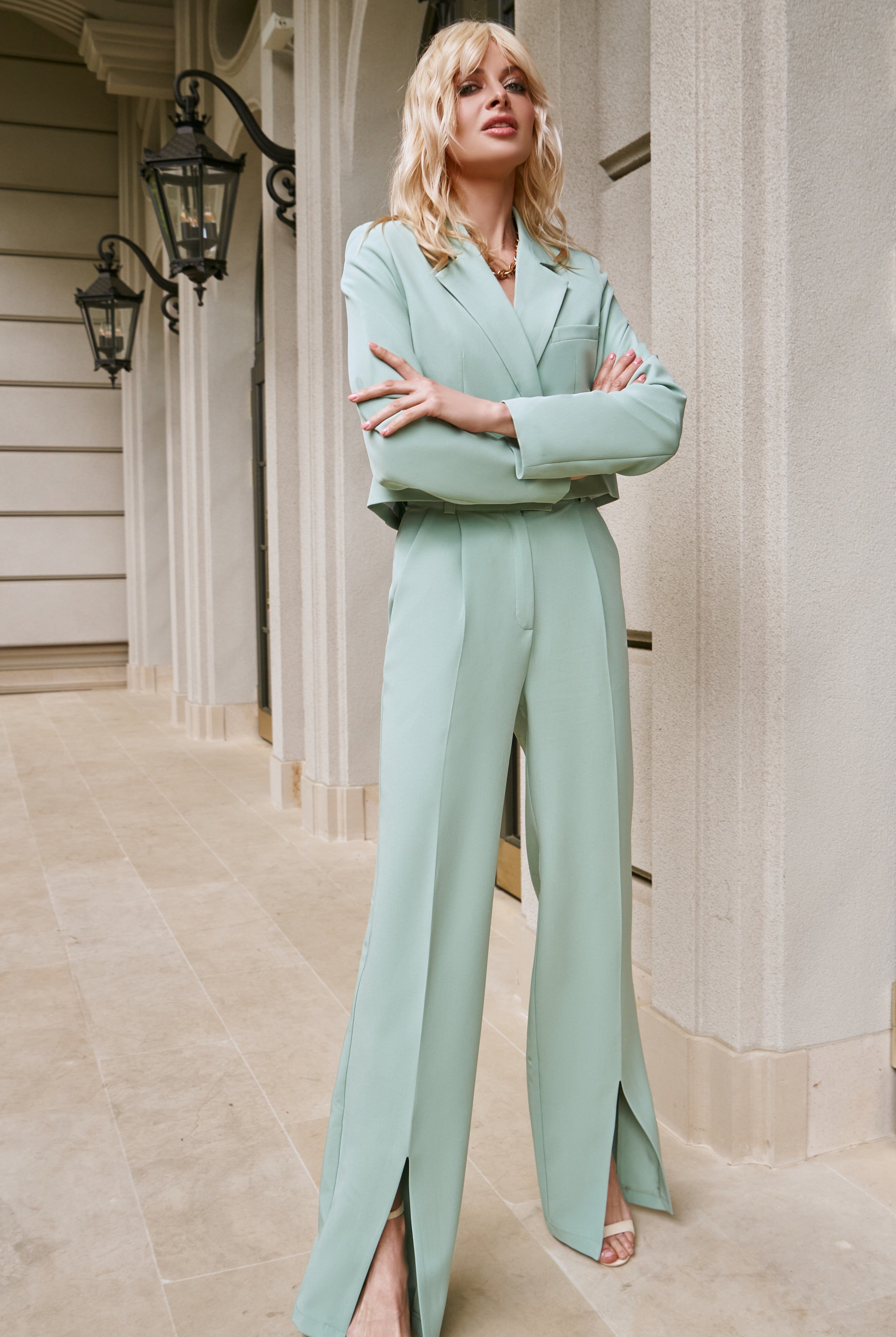 ELAGIA Olive Crop Jacket Suit 2-Piece sleeve and cuff detail - purple business suit women blazer craftsmanship