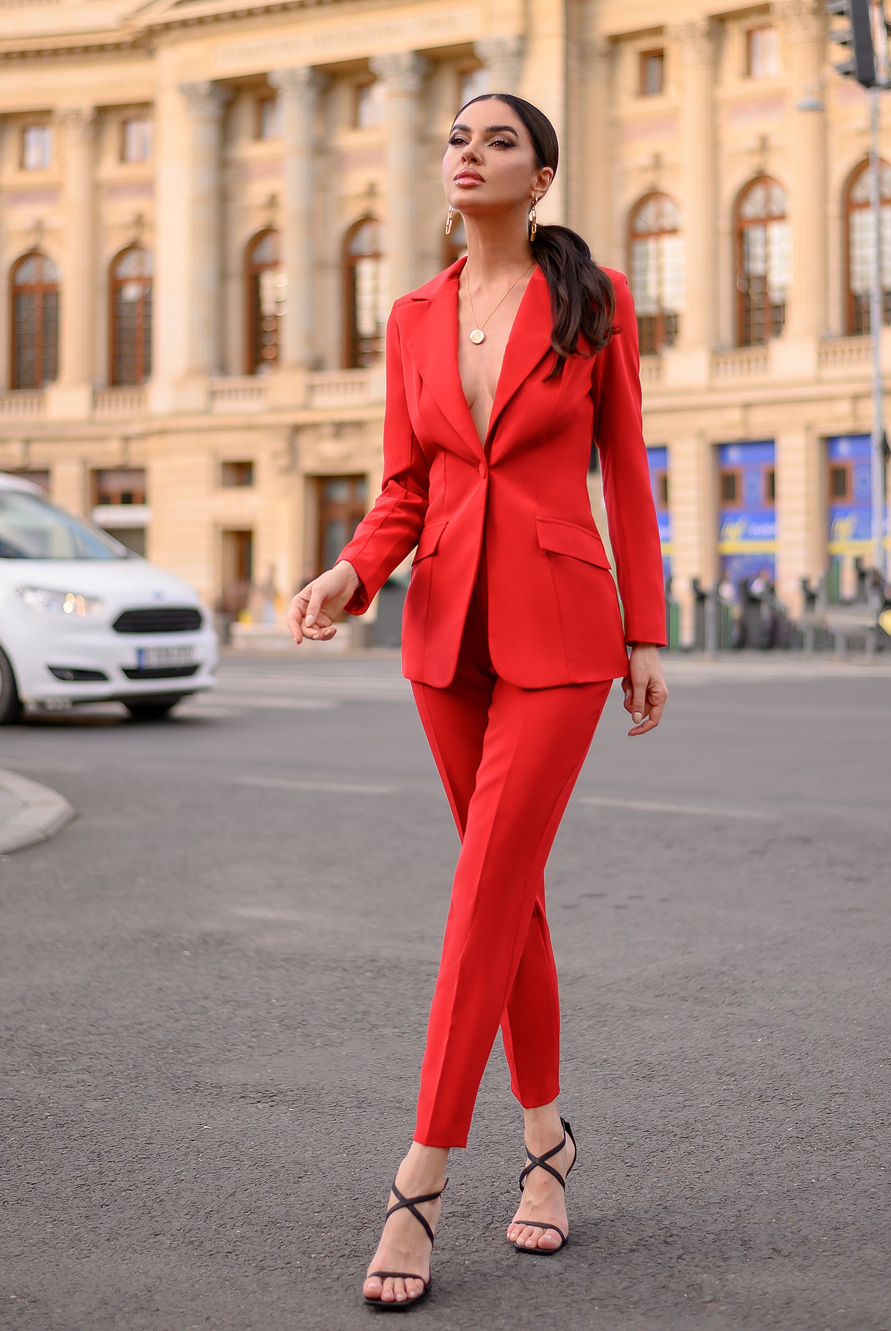 ELAGIA red single-breasted suit modeled in movement - dynamic purple business suit women professional wear