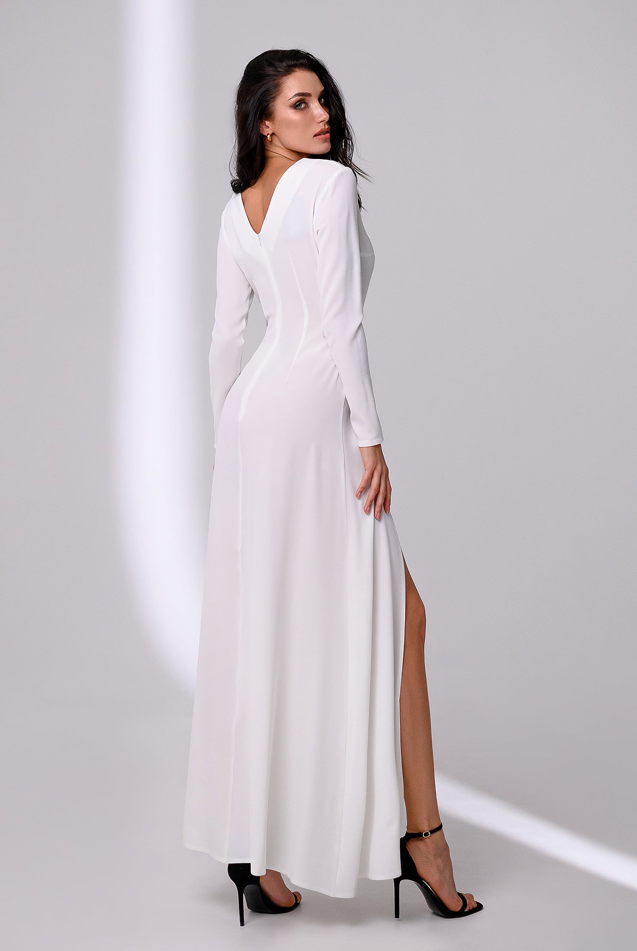 White Long Sleeve Thigh-Slit Maxi Dress - view 9 | ELAGIA