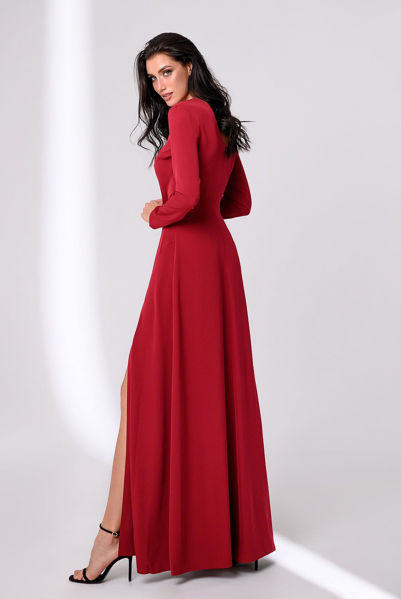 Bordeaux Long Sleeve Thigh-Slit Maxi Dress - view 6 | ELAGIA