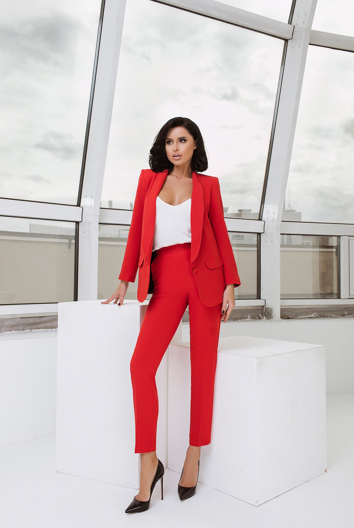 ELAGIA Red Shawl Lapels 2-Piece Suit detail shot - 3 piece women's suit purple business suit women shawl collar close-up
