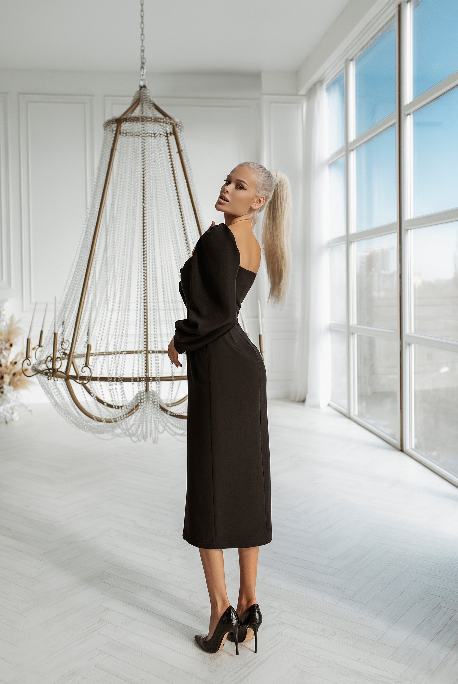 ELAGIA black sweetheart puff-sleeve midi dress detail shot - 3 piece women's suit purple business suit women