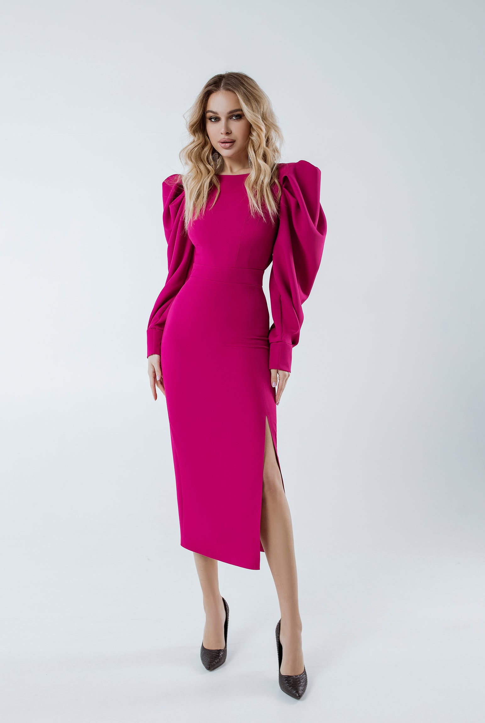 Crimson Backless Puff Sleeve Midi Dress - front view | ELAGIA