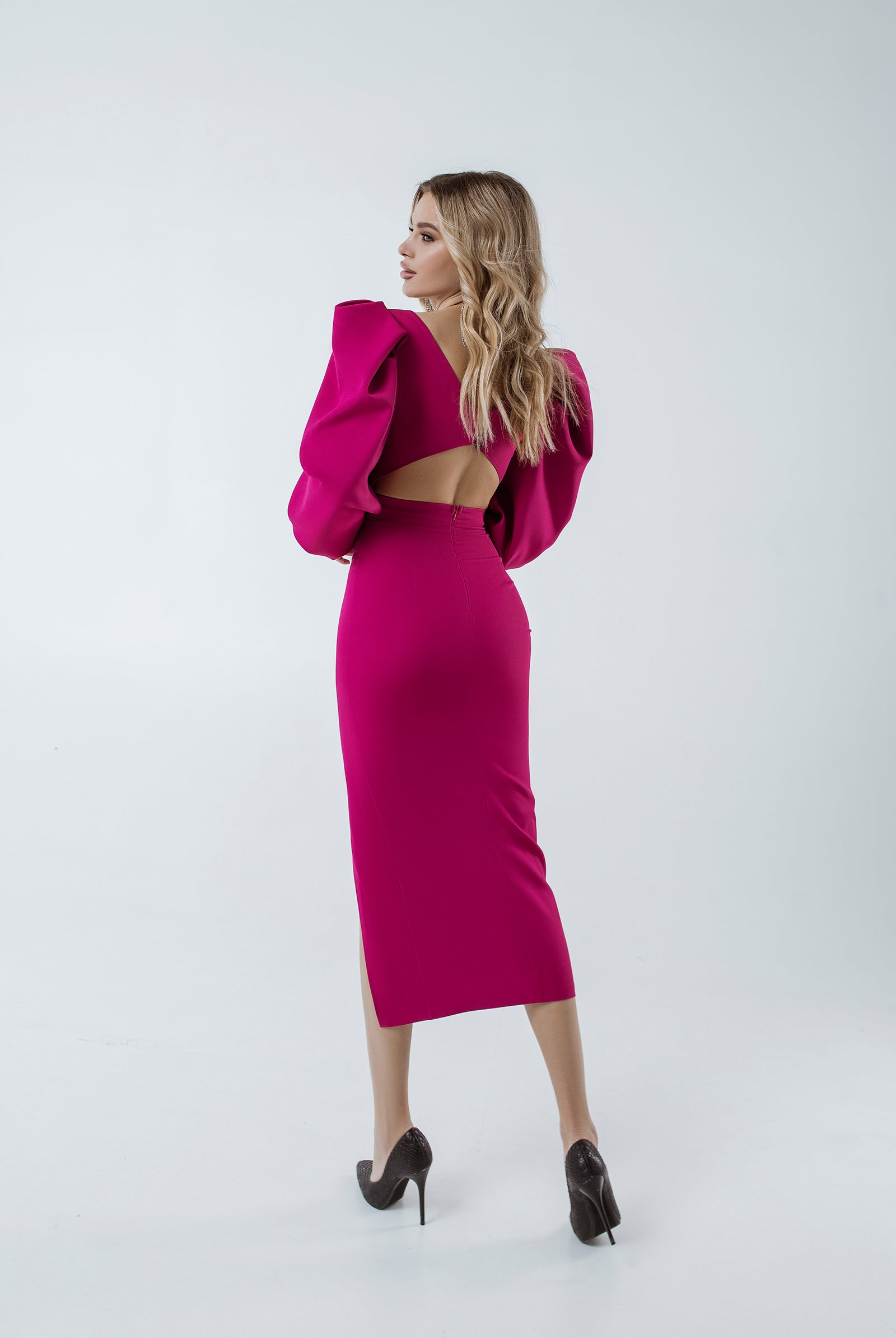 Crimson Backless Puff Sleeve Midi Dress - side view | ELAGIA