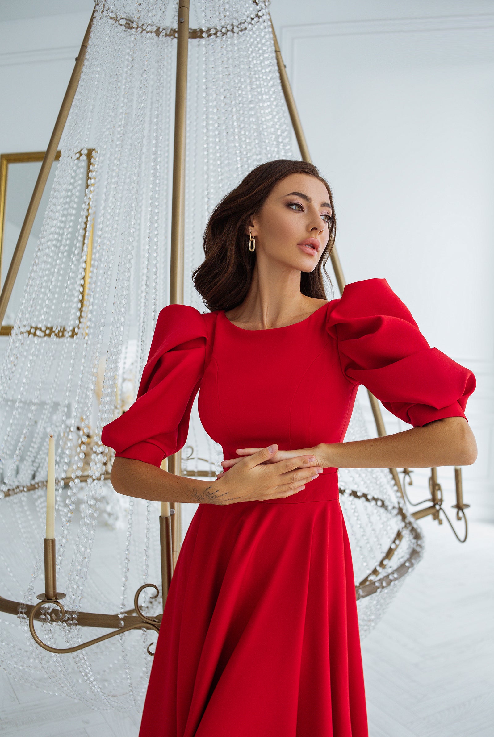 Red Backless Puff-Sleeve Midi Dress
