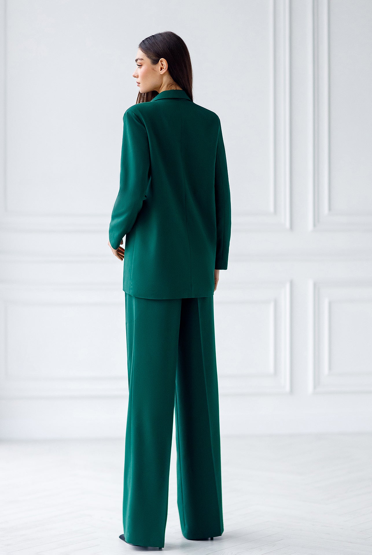 Emerald Single-Breasted Oversized Suit 2-Piece - side view | ELAGIA