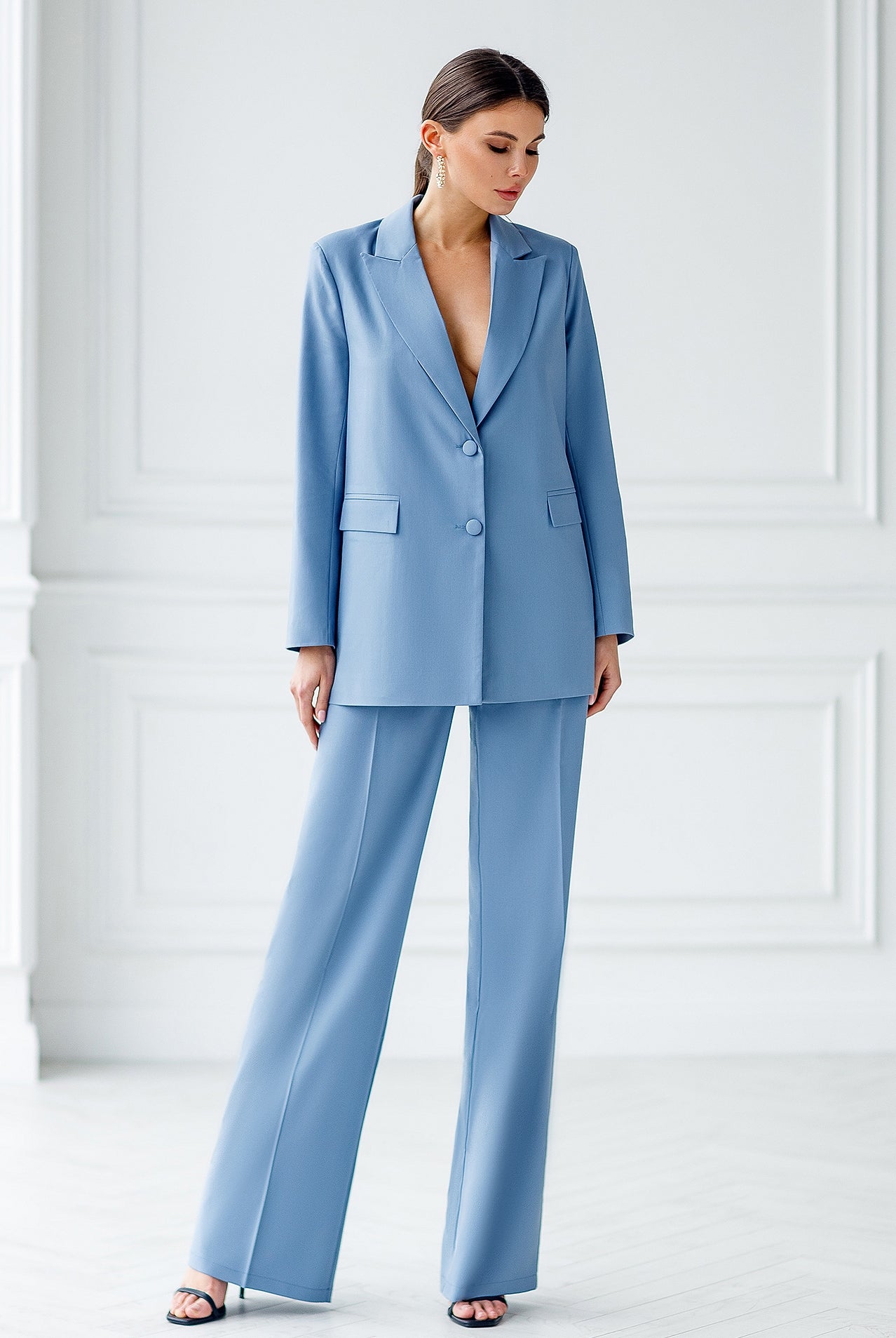 Grey-Blue Single-Breasted Oversized Suit 2-Piece - front view | ELAGIA