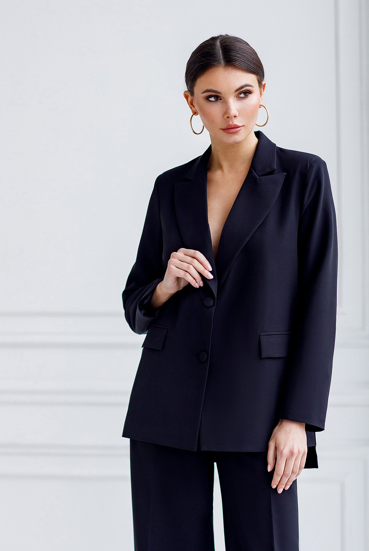 Black Single-Breasted Oversized Suit 2-Piece - back view | ELAGIA