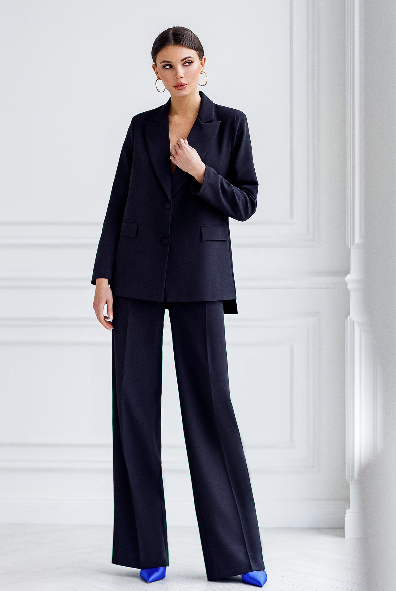 Black Single-Breasted Oversized Suit 2-Piece - view 11 | ELAGIA