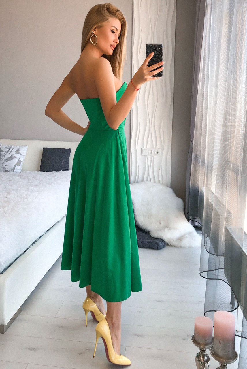 ELAGIA Green Sleeveless Corseted Midi Dress - front view showing fitted bodice and A-line skirt silhouette