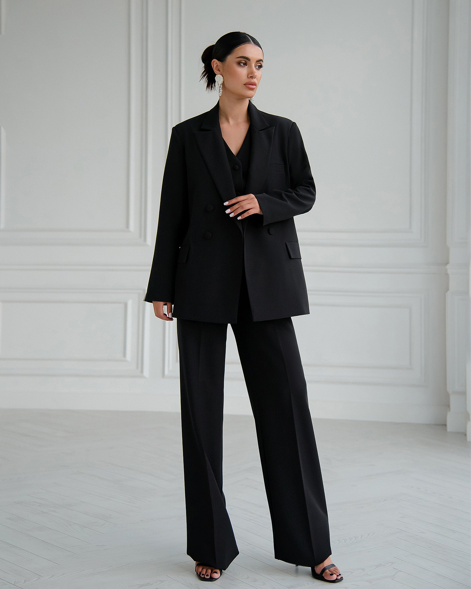 Black Double-Breasted 3-Piece Suit – ELAGIA