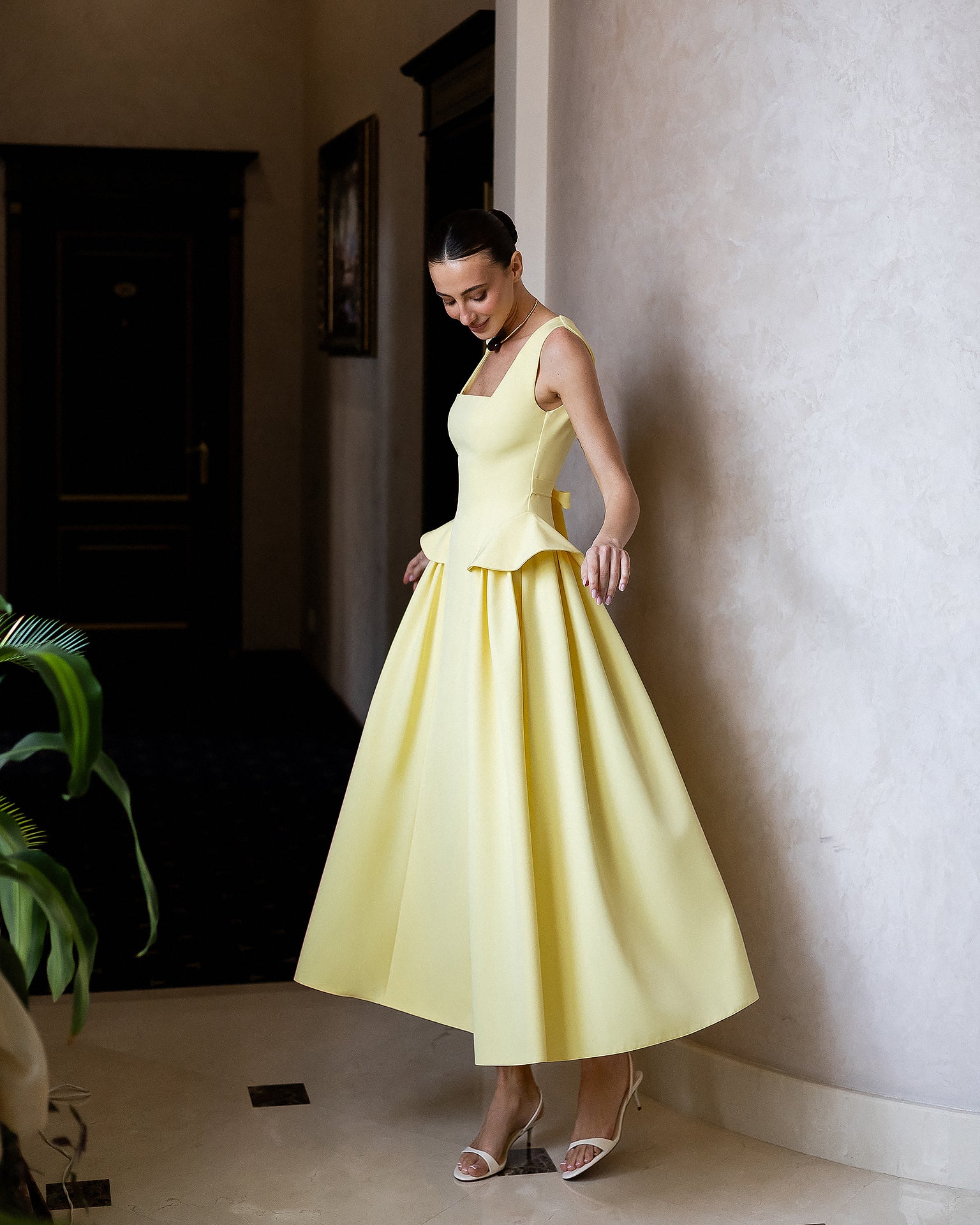 Yellow Square-Neck Sleeveless Peplum Midi Dress – ELAGIA