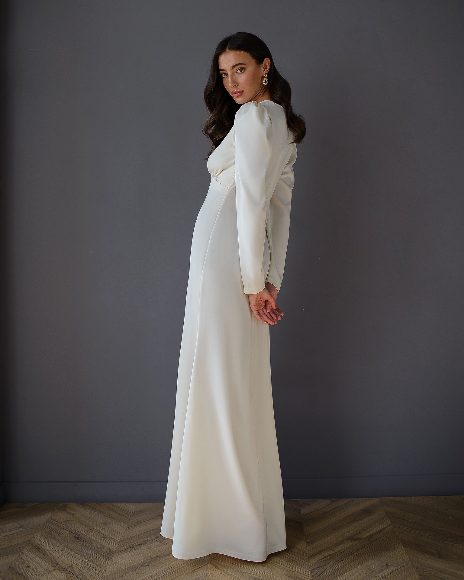 White V-neck Puff Sleeve Maxi Dress