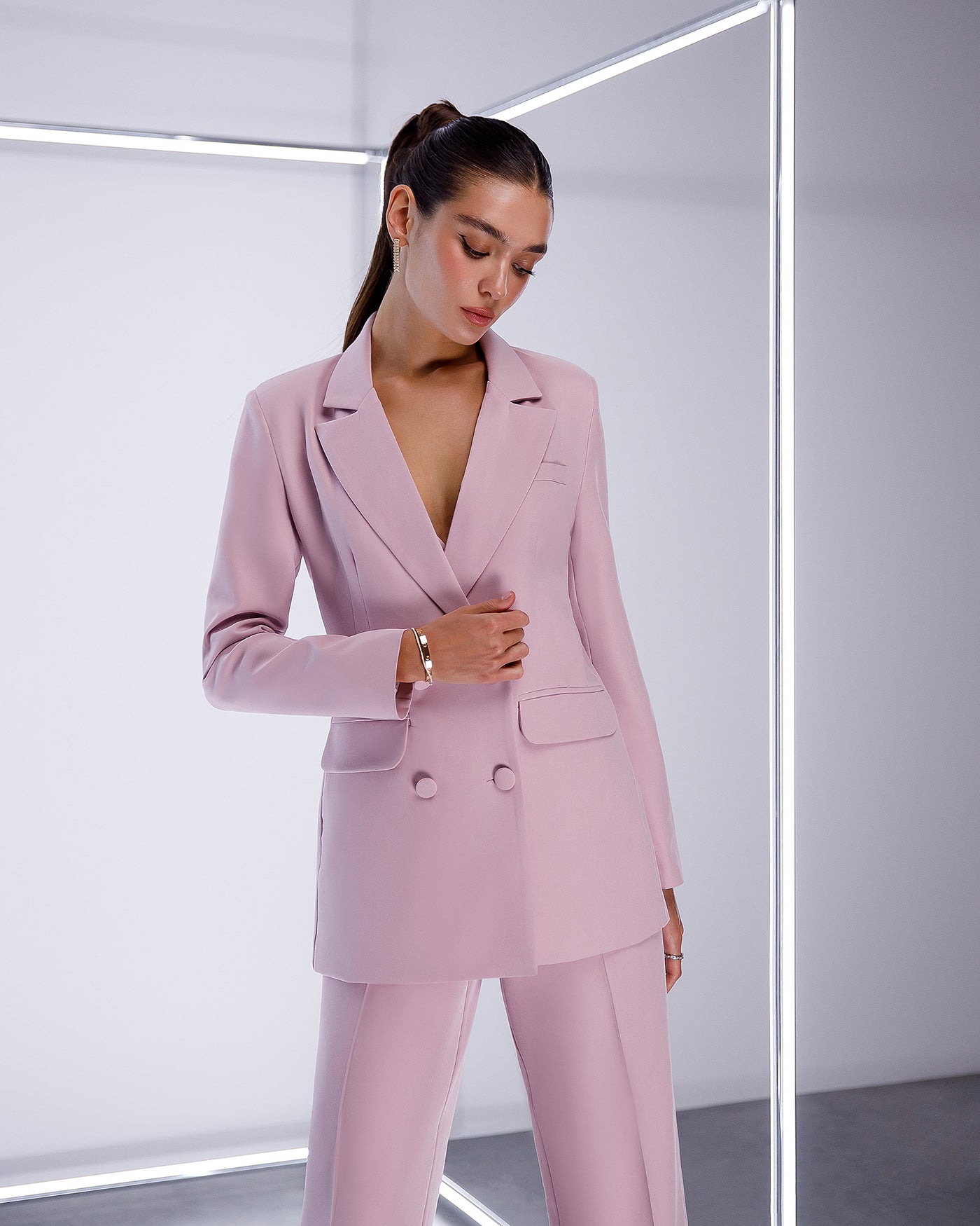 Dusty Pink Double Breasted Suit 3-Piece – ELAGIA
