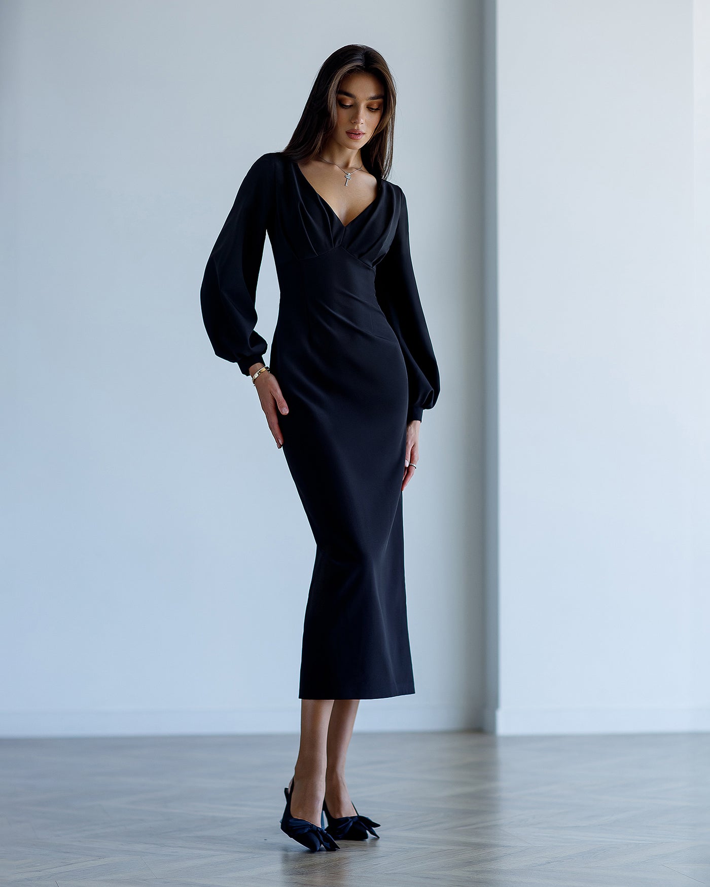 Elegant Black V-Neck Ruffle Sleeve Pleated Midi Dress