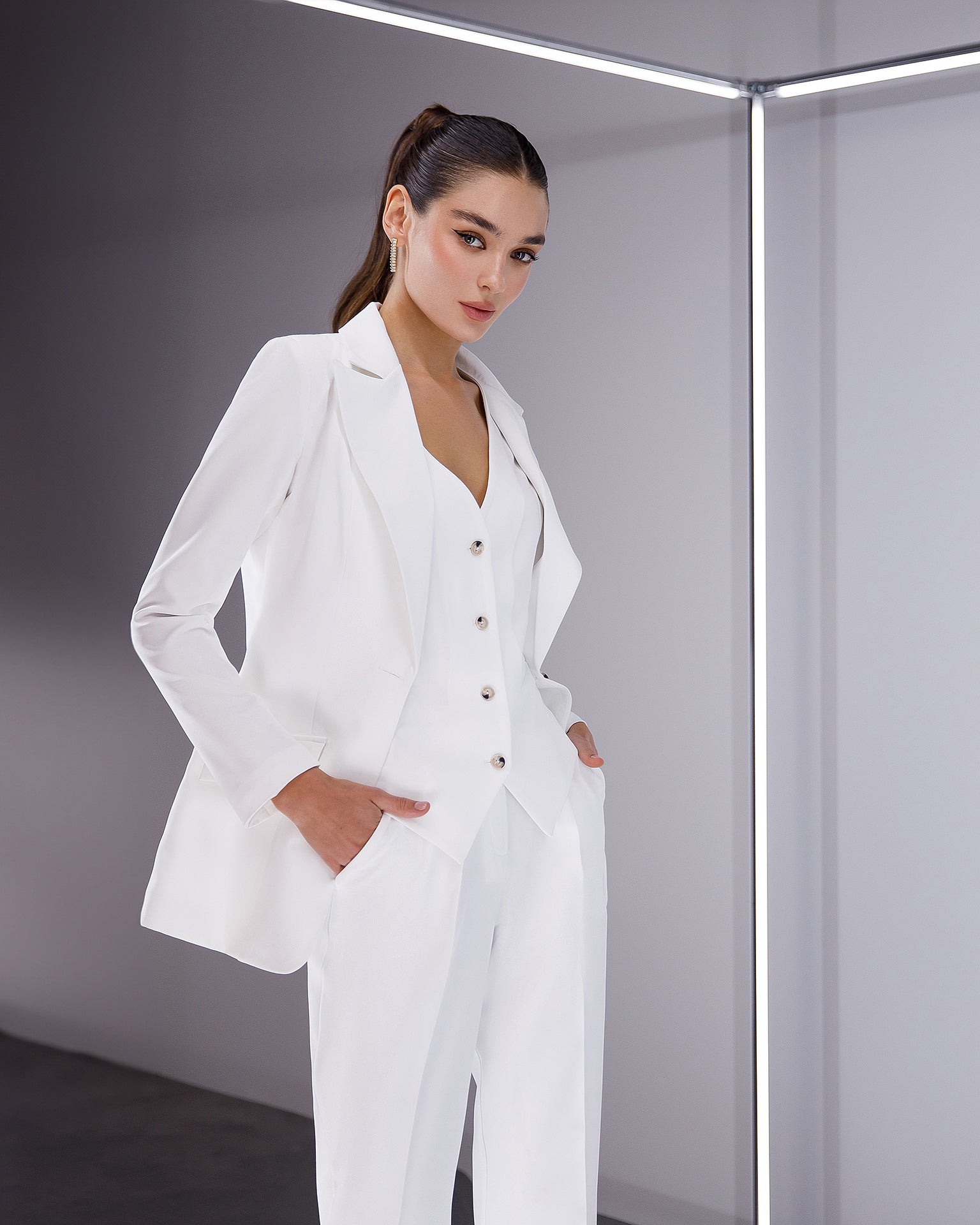 White Office Regular-Fit 3-Piece Suit
